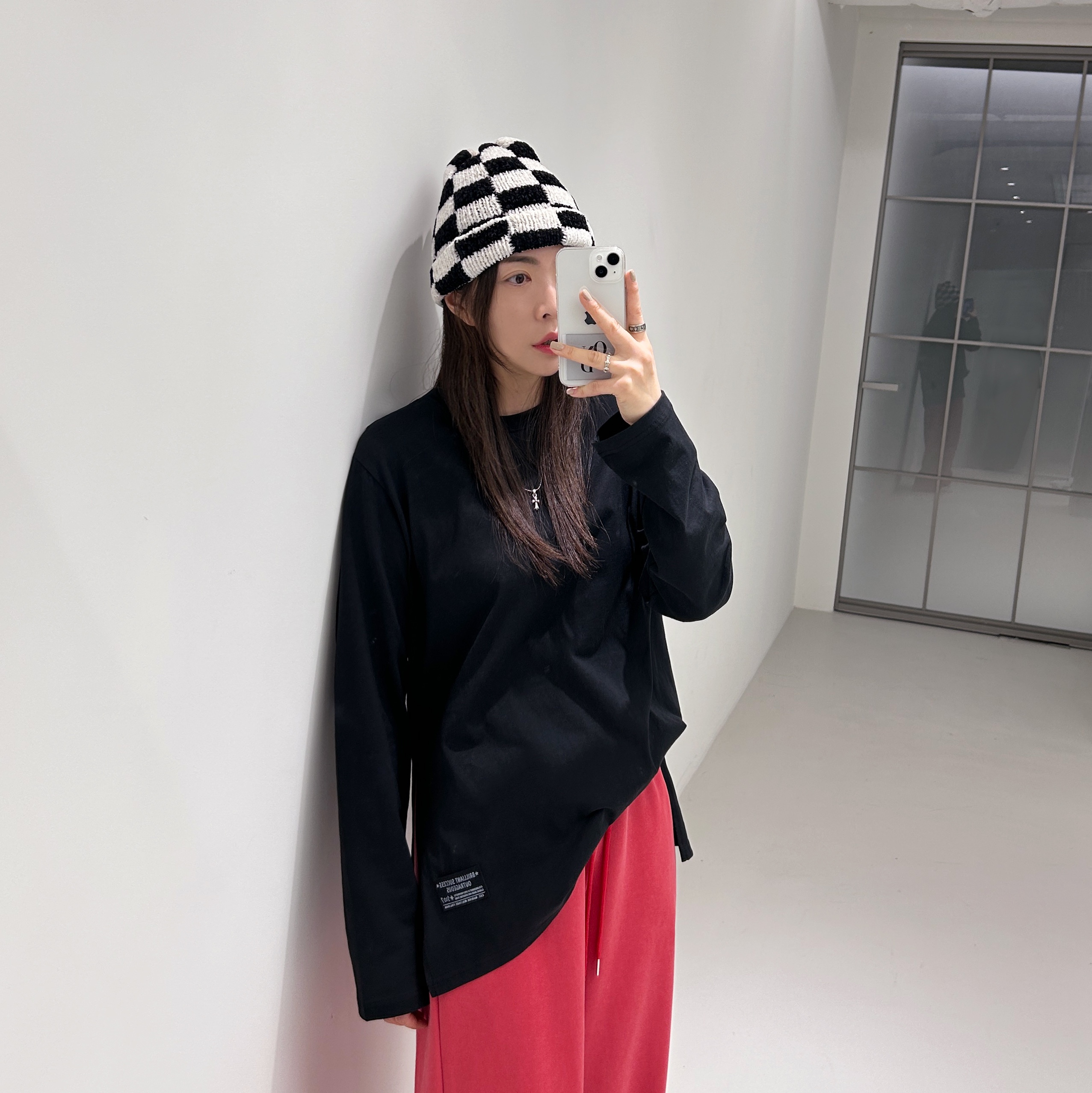 Stussy Crochet Checkered Beanie Black 착용 스타일 - 1