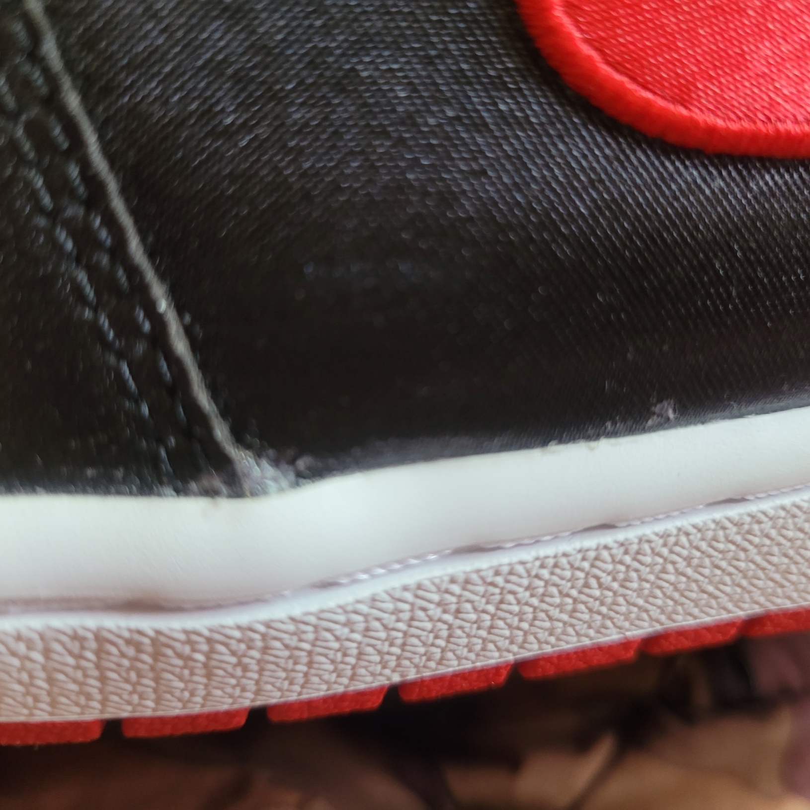 (W) Jordan 1 Retro High OG Satin Bred 착용 스타일 - 4