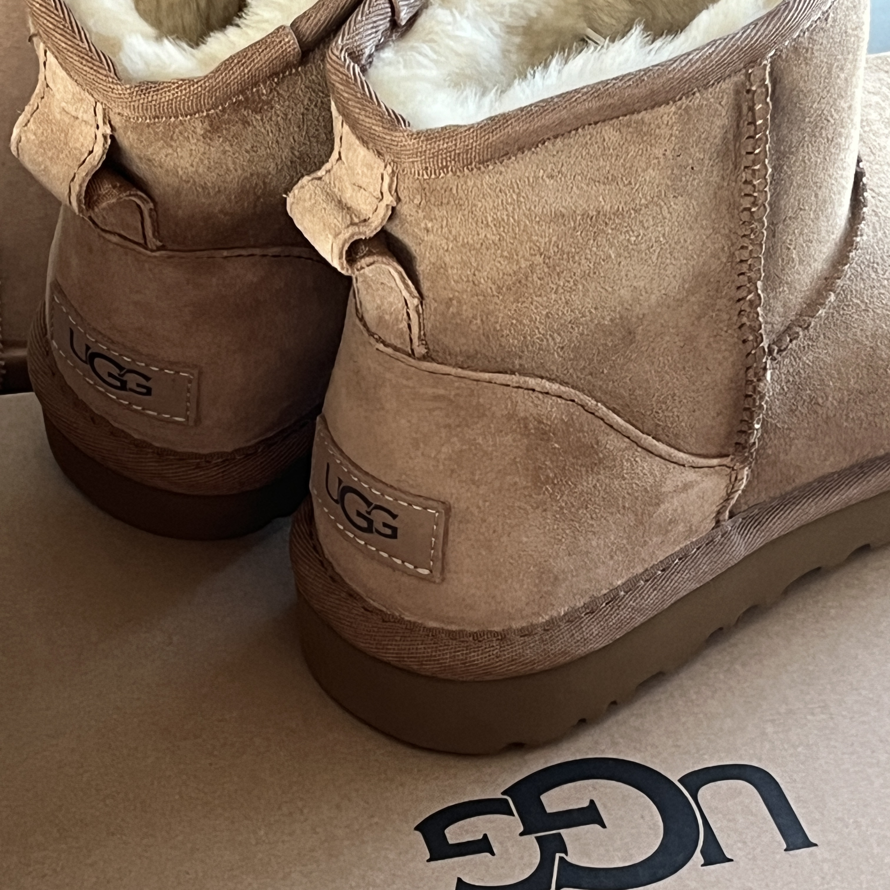 (W) UGG Classic Mini II Boots Chestnut 착용 스타일