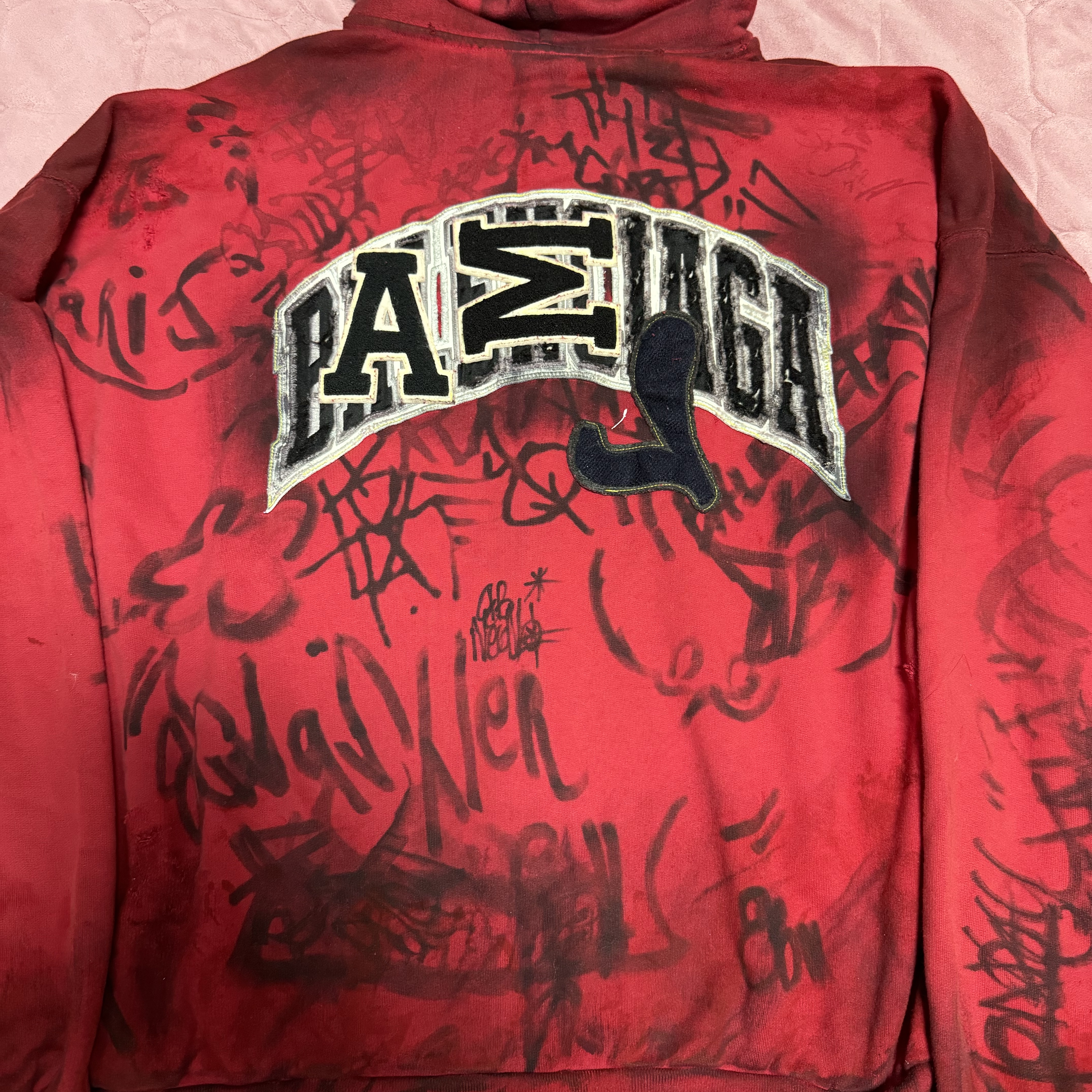 Balenciaga Skater Zip-Up Hoodie Medium Fit Red 착용 스타일