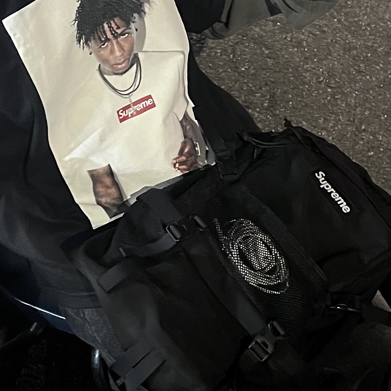 Supreme NBA Youngboy T-Shirt Black - 23FW, Jordan 1 Retro High OG Chicago 2015 착용 스타일 - 6