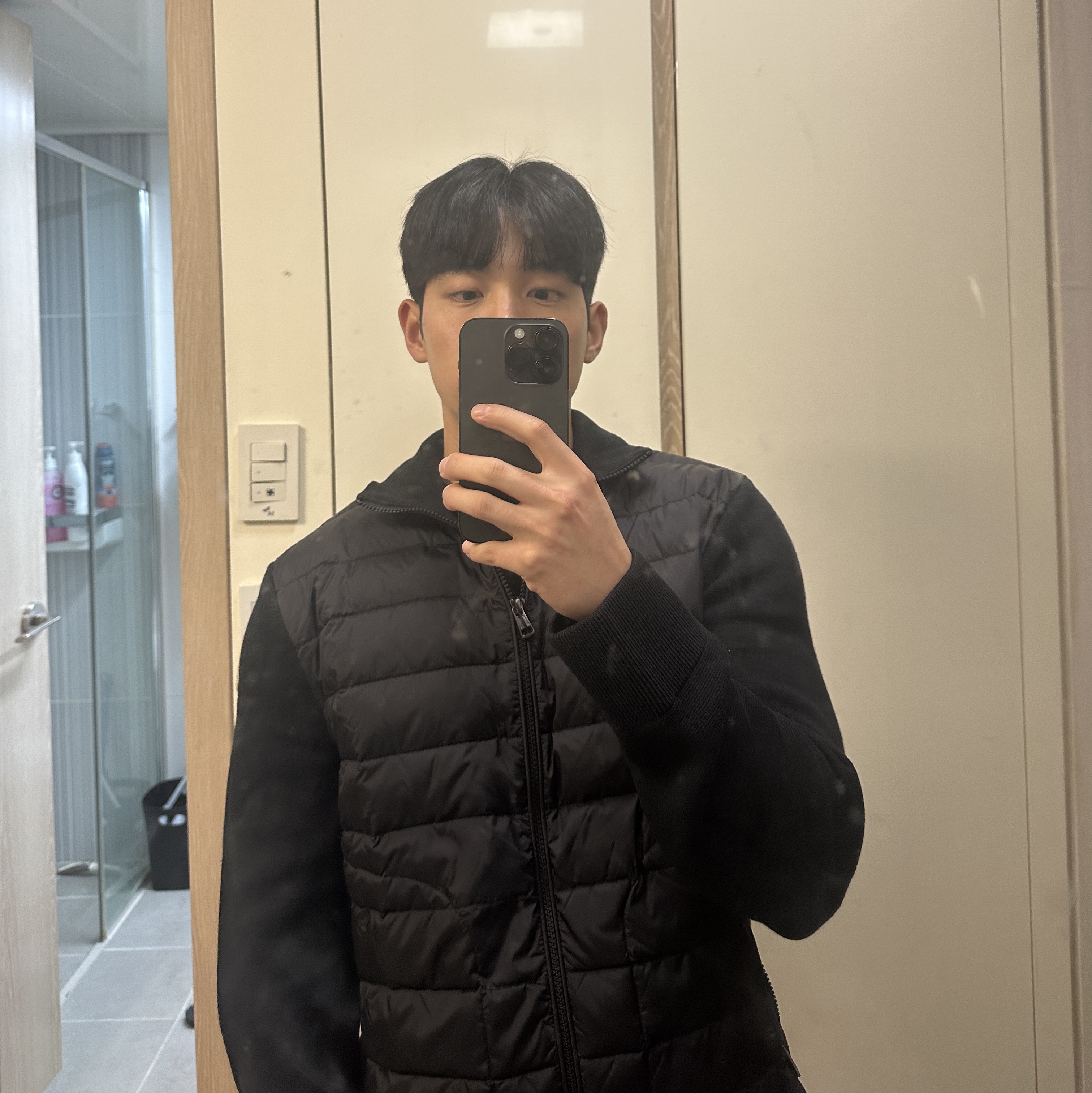 Moncler Padded Wool Cardigan Black - 23FW 착용 스타일 - 2