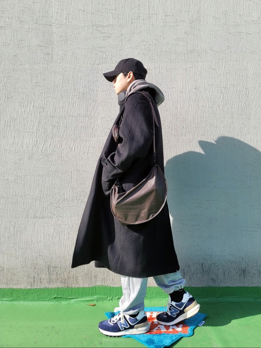 New Balance 574 Legacy Navy, Sony WH-1000XM5 Black (Korean Ver.) 착용 스타일 - 4