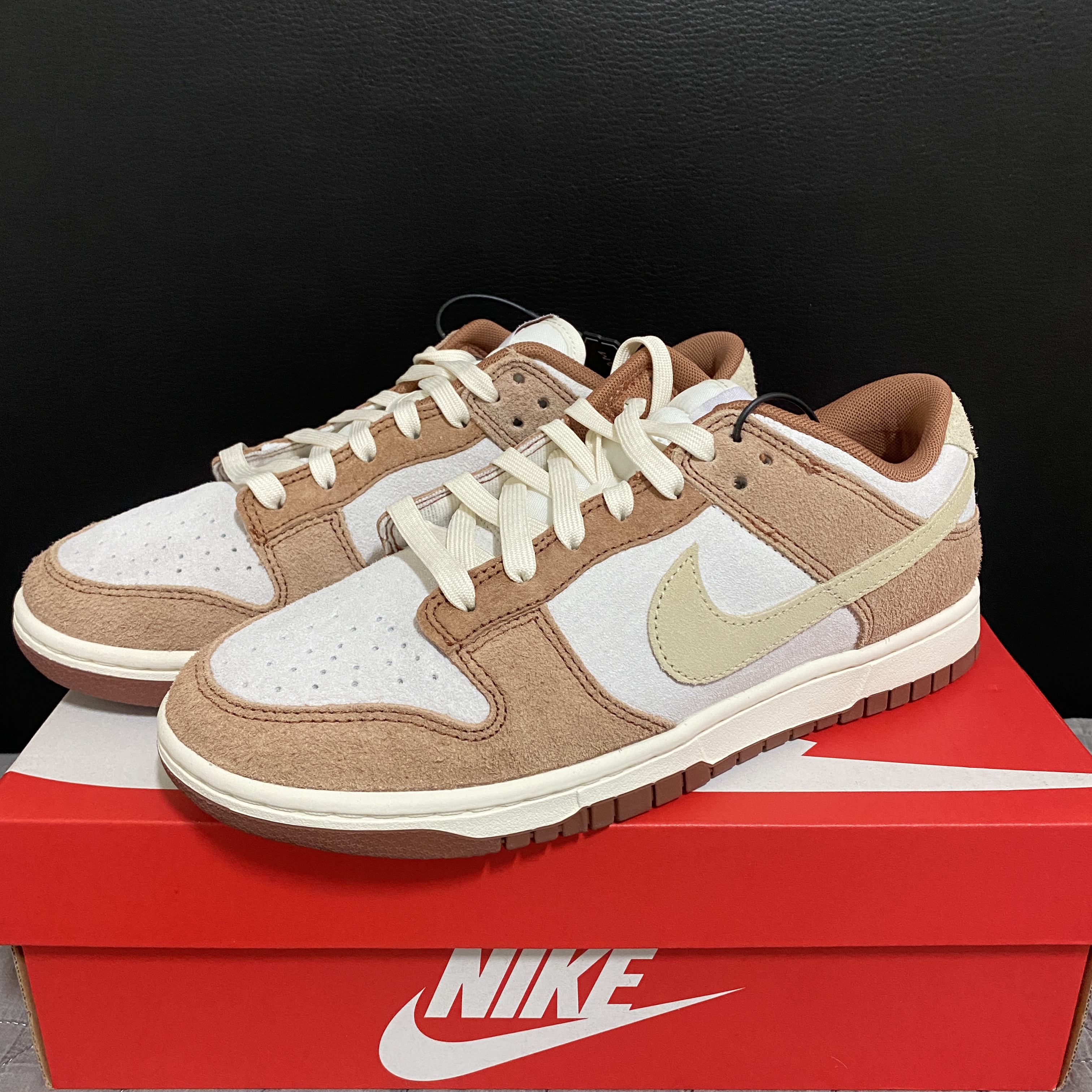 Nike Dunk Low Pro Premium Medium Curry 착용 스타일