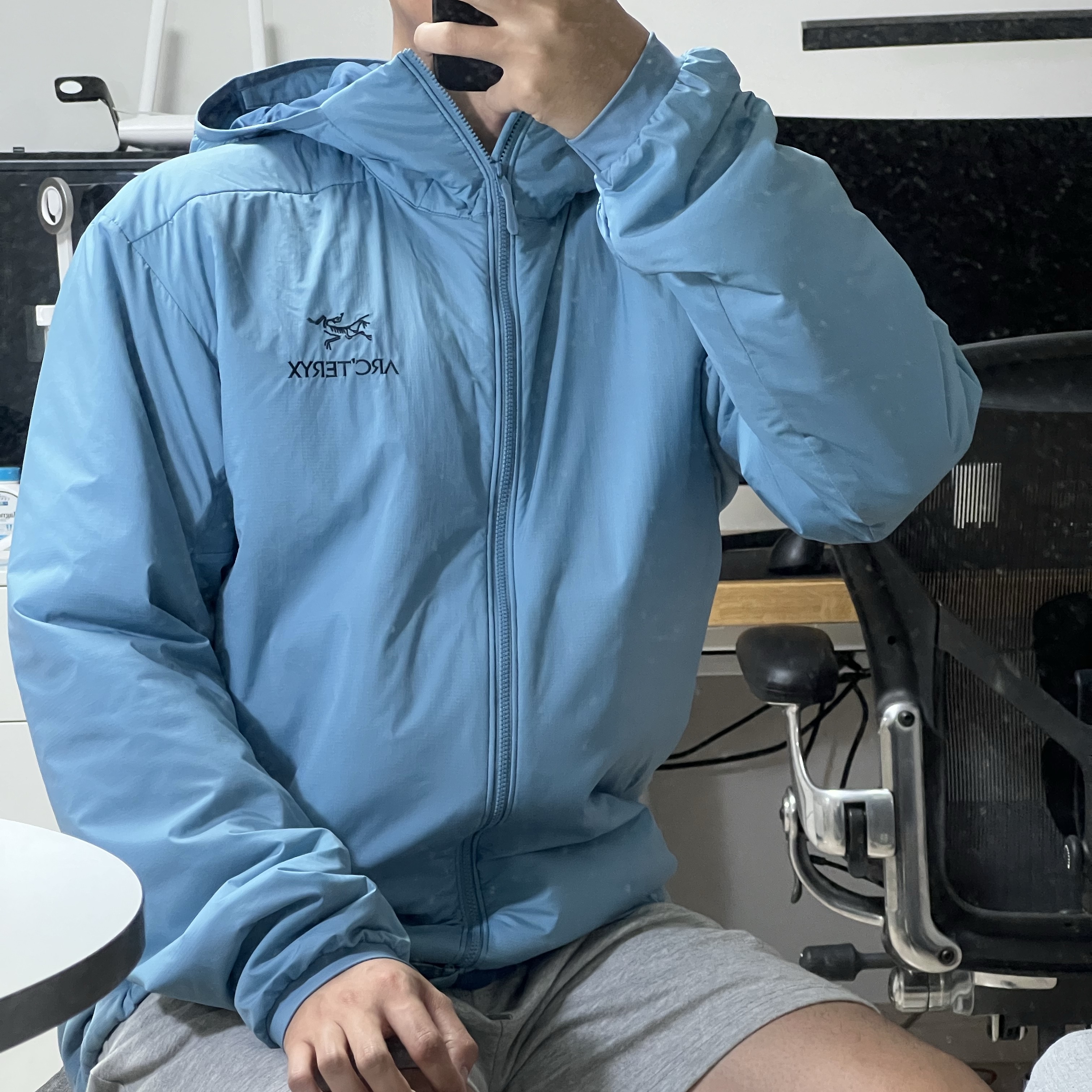 Arc'teryx Atom LT Hoody Solace 착용 스타일 - 2