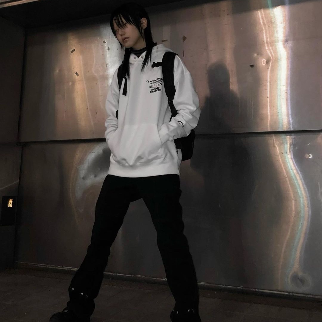 Opening Project Sport Service Hoodie Off White 착용 스타일 - 1