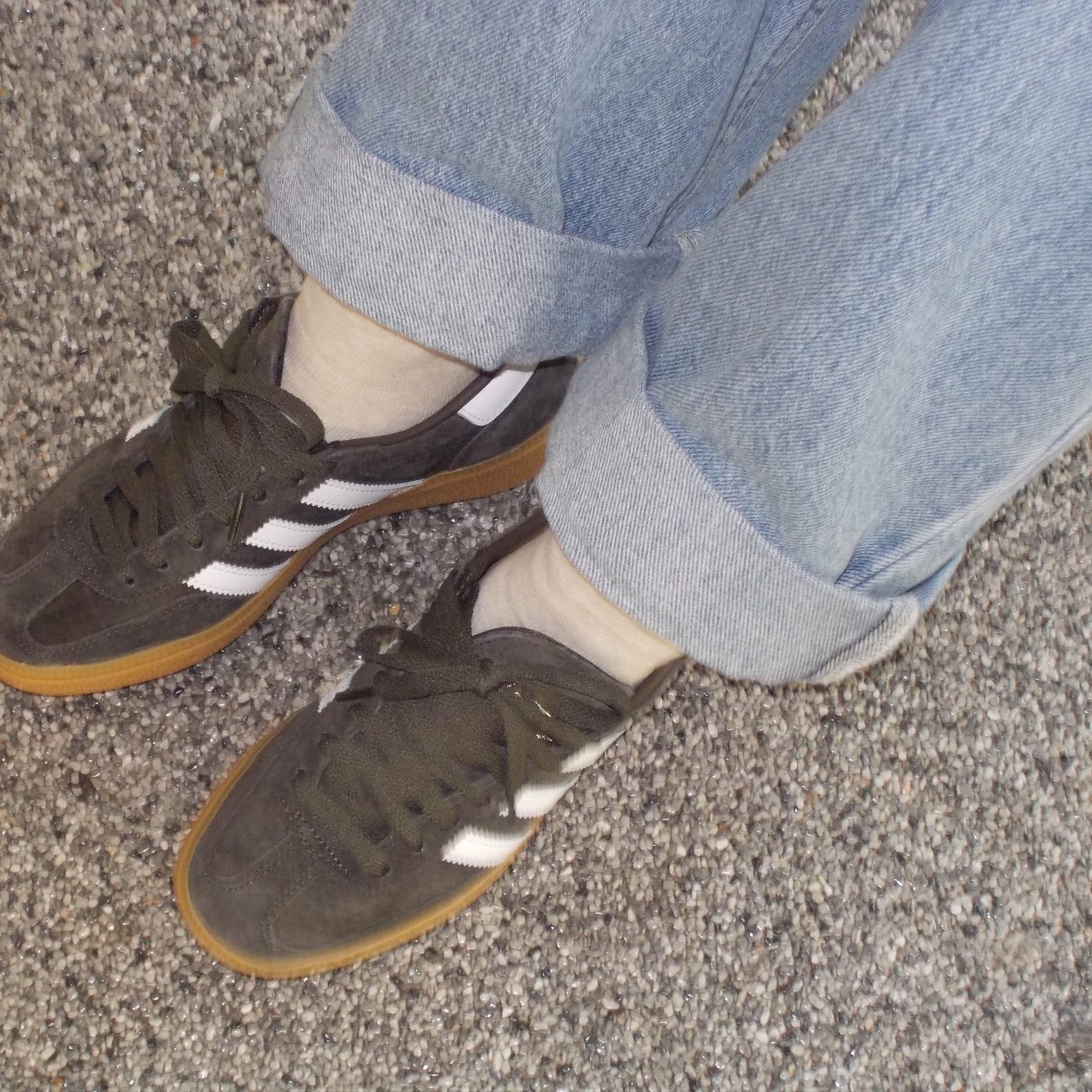 Adidas Spezial Handball Shadow Olive Cloud White 착용 스타일