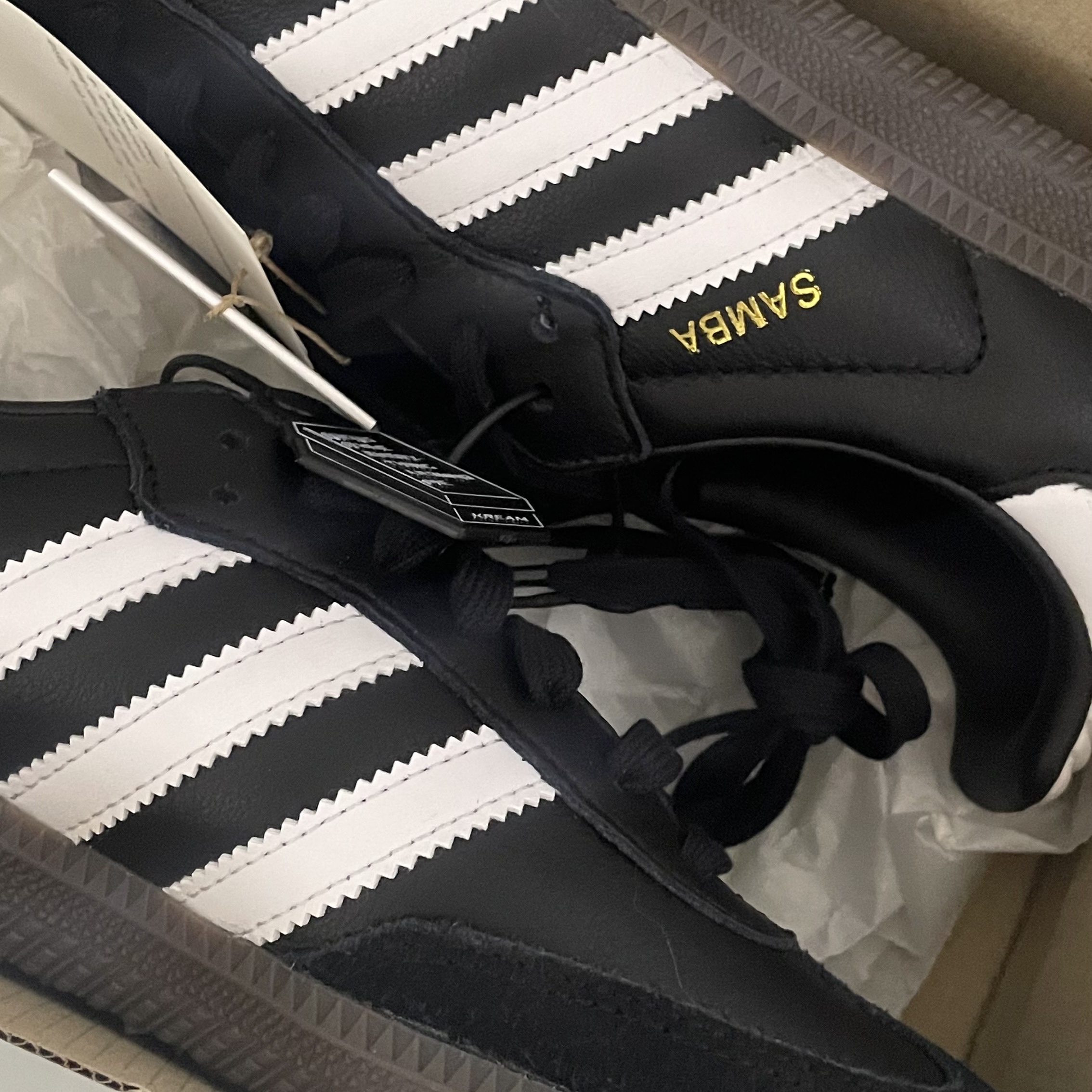 Adidas Samba OG Black White Gum 착용 스타일 - 1