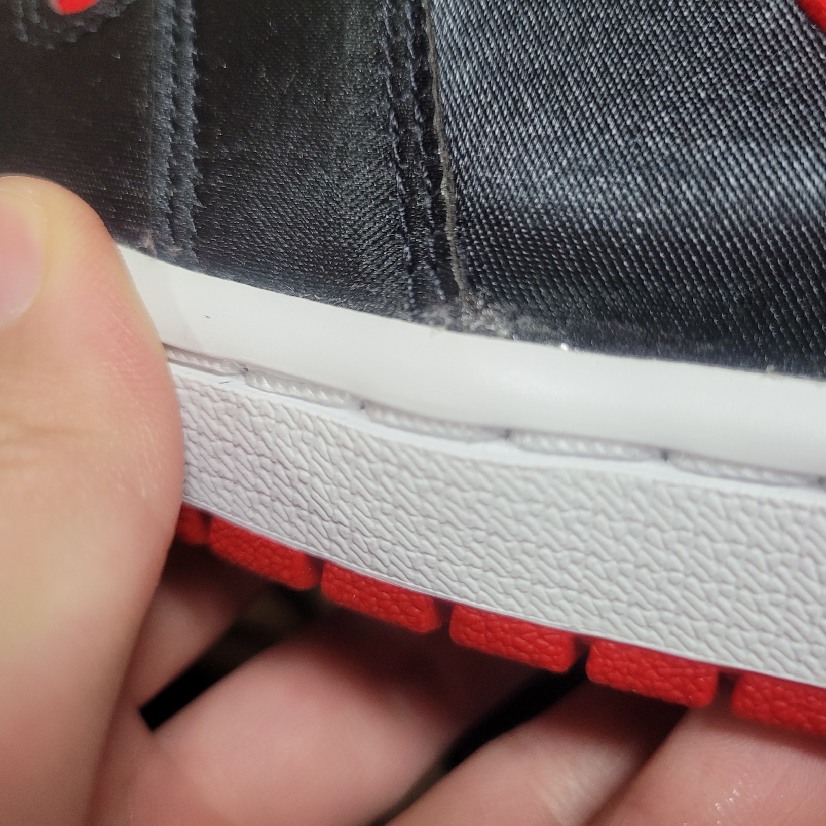 (W) Jordan 1 Retro High OG Satin Bred 착용 스타일 - 1
