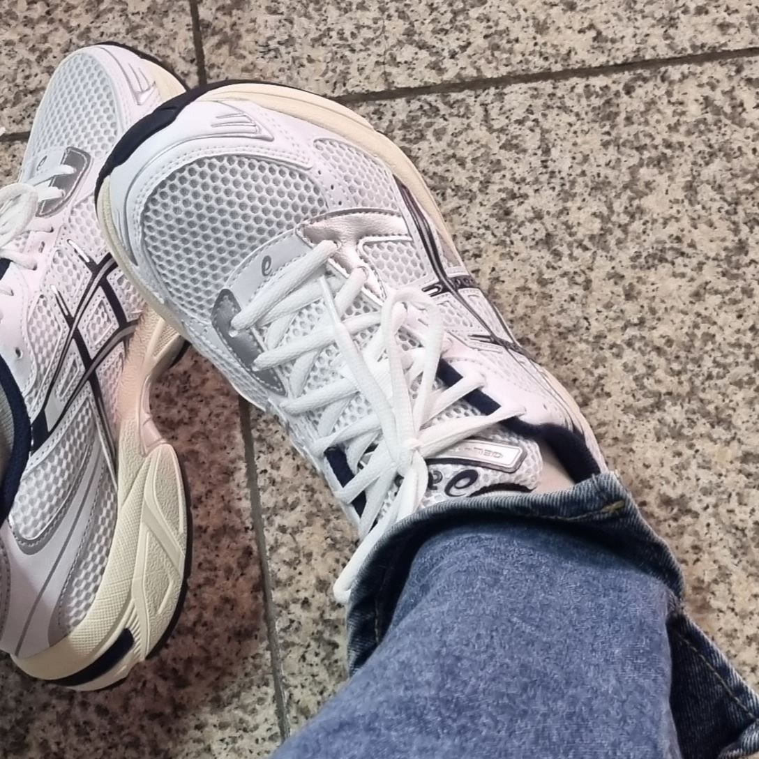 (W) Asics Gel-1130 White Midnight 착용 스타일 - 2