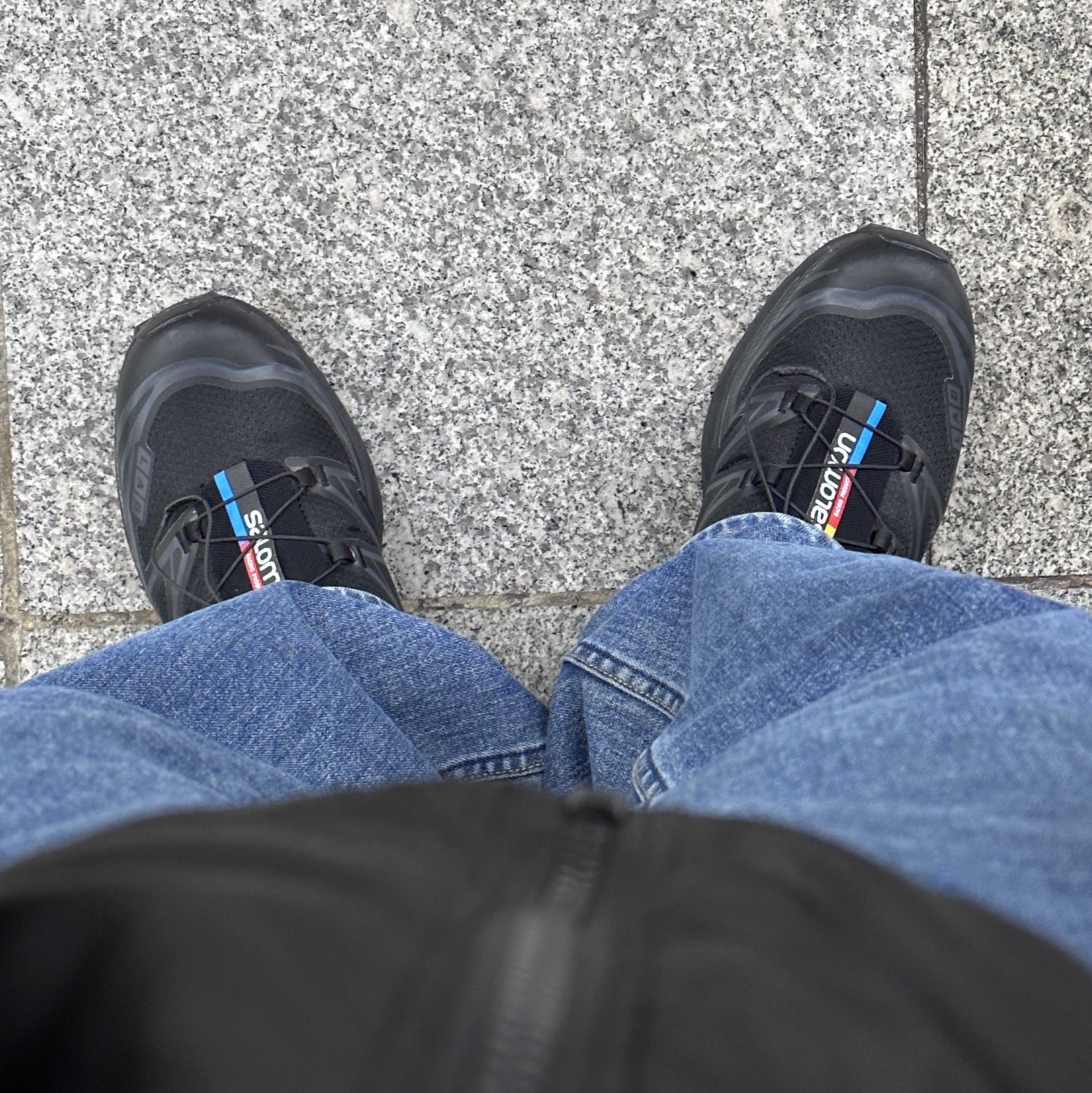 Salomon XT-6 ADV Black 착용 스타일