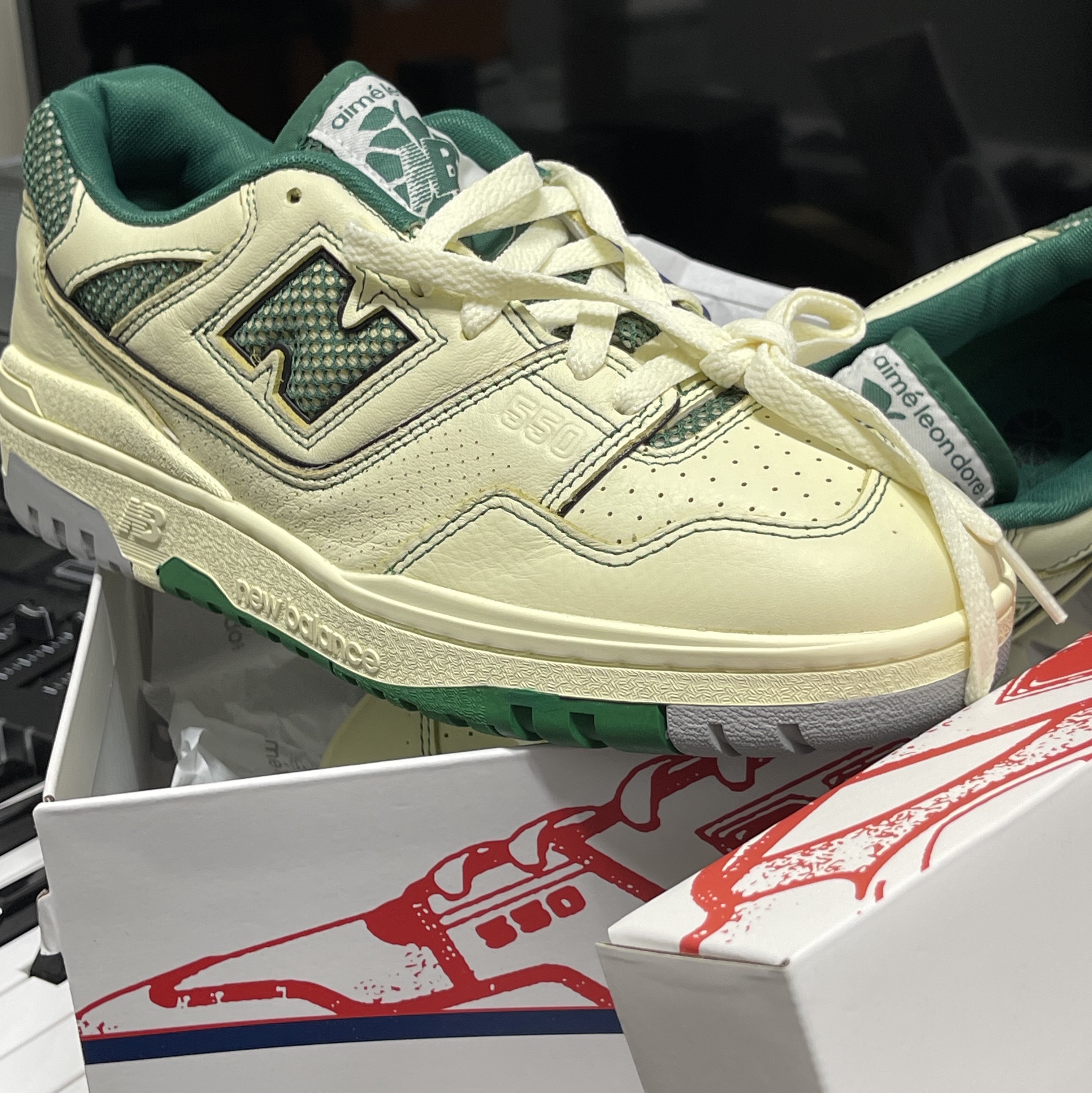 New Balance x Aime Leon Dore 550 Dawn Glow Classic Pine 착용 스타일