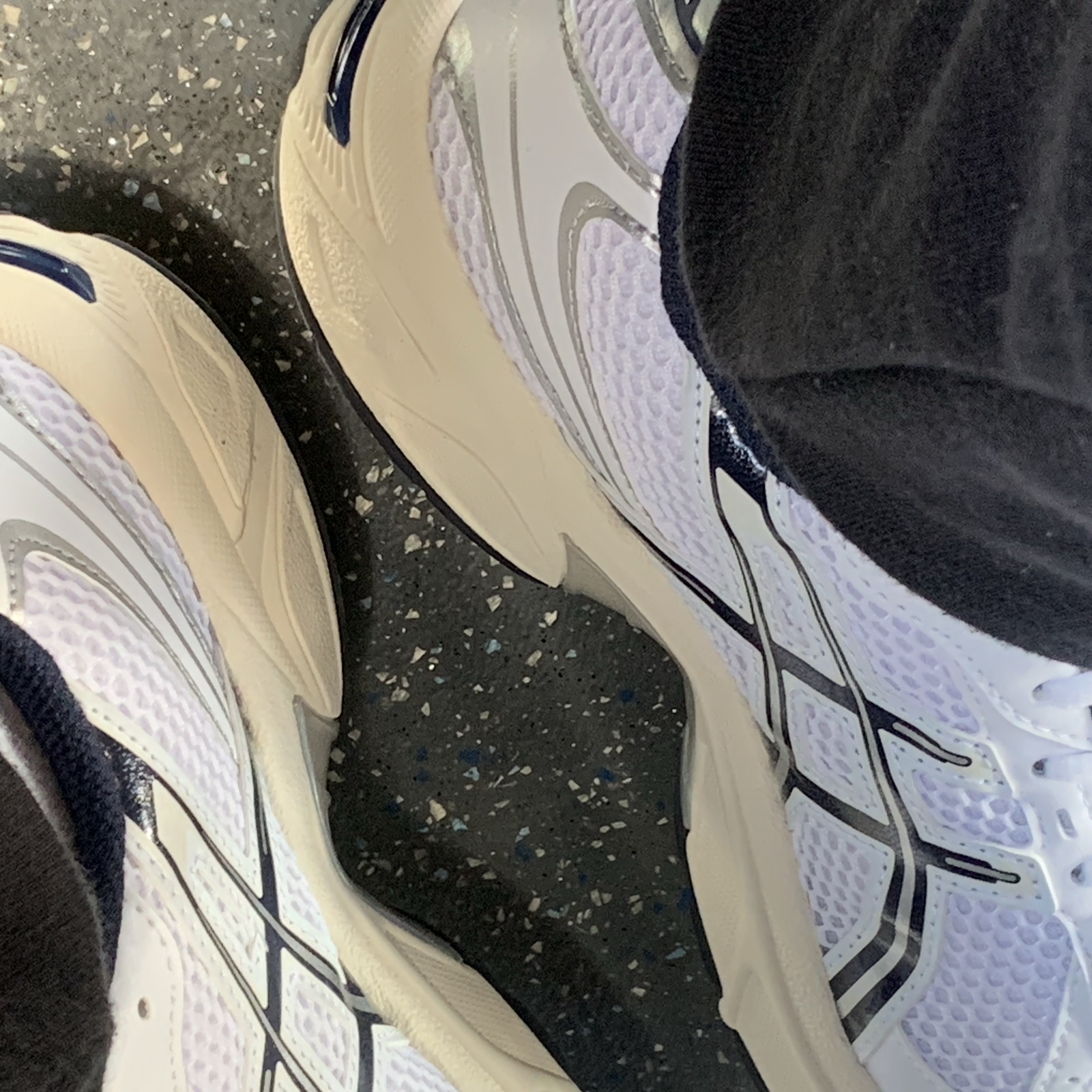 (W) Asics Gel-1130 White Midnight 착용 스타일