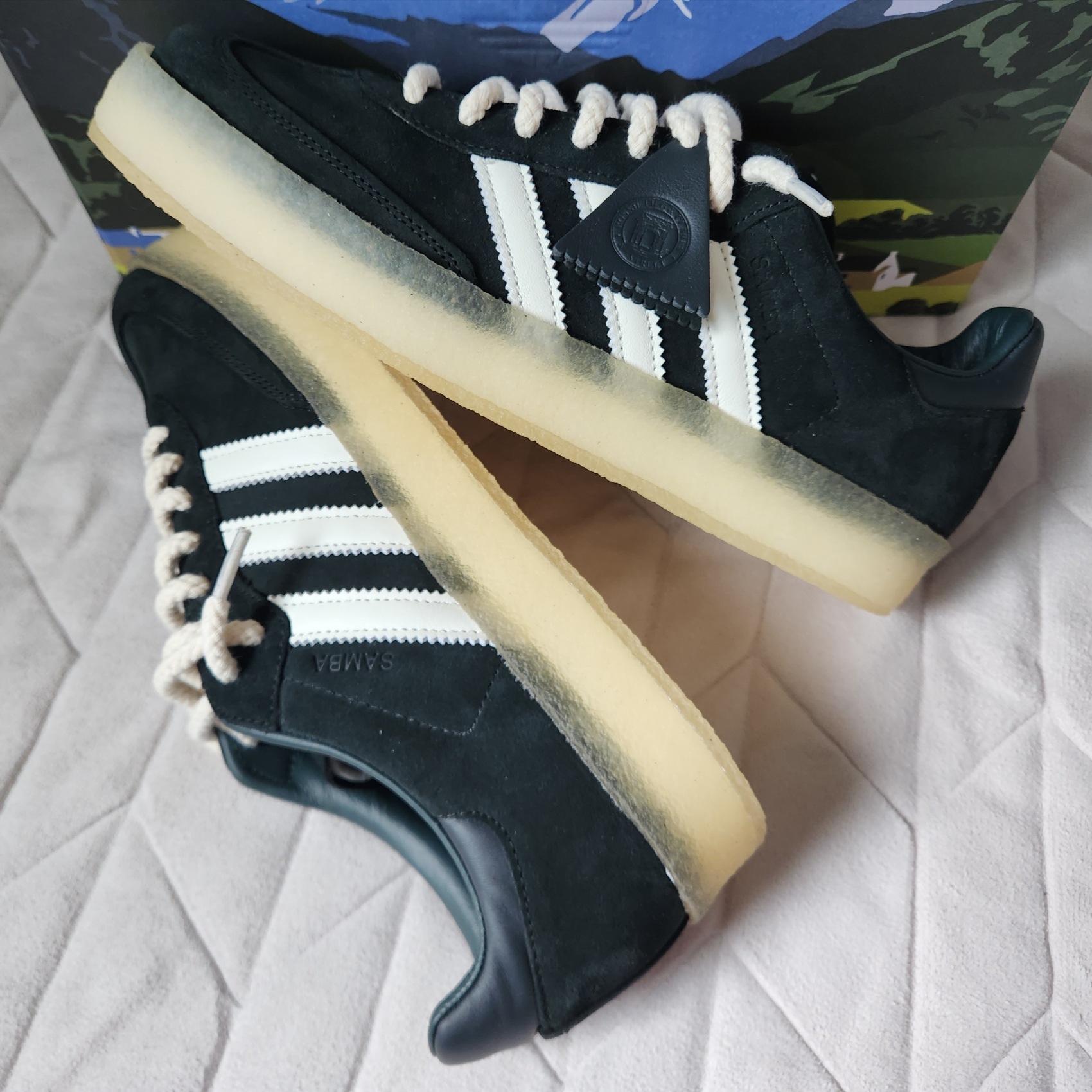 Adidas x Clarks x Ronnie Fieg 8th Street Samba Shadow Green 착용 스타일 - 5