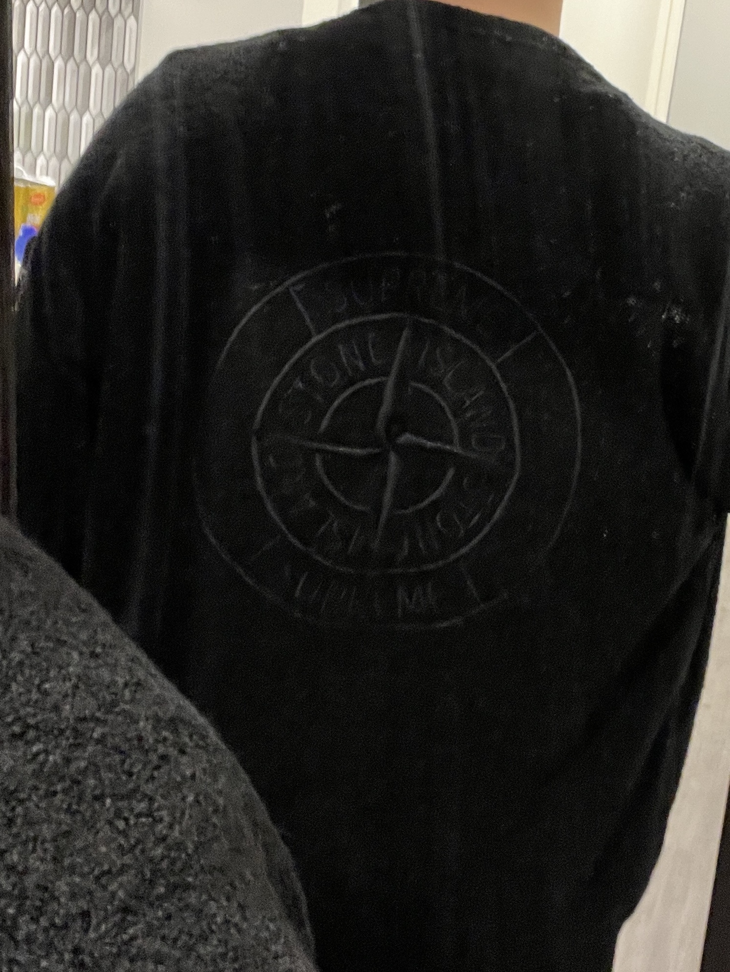 Supreme x Stone Island Boucle Cardigan Black - 23FW 착용 스타일 - 2