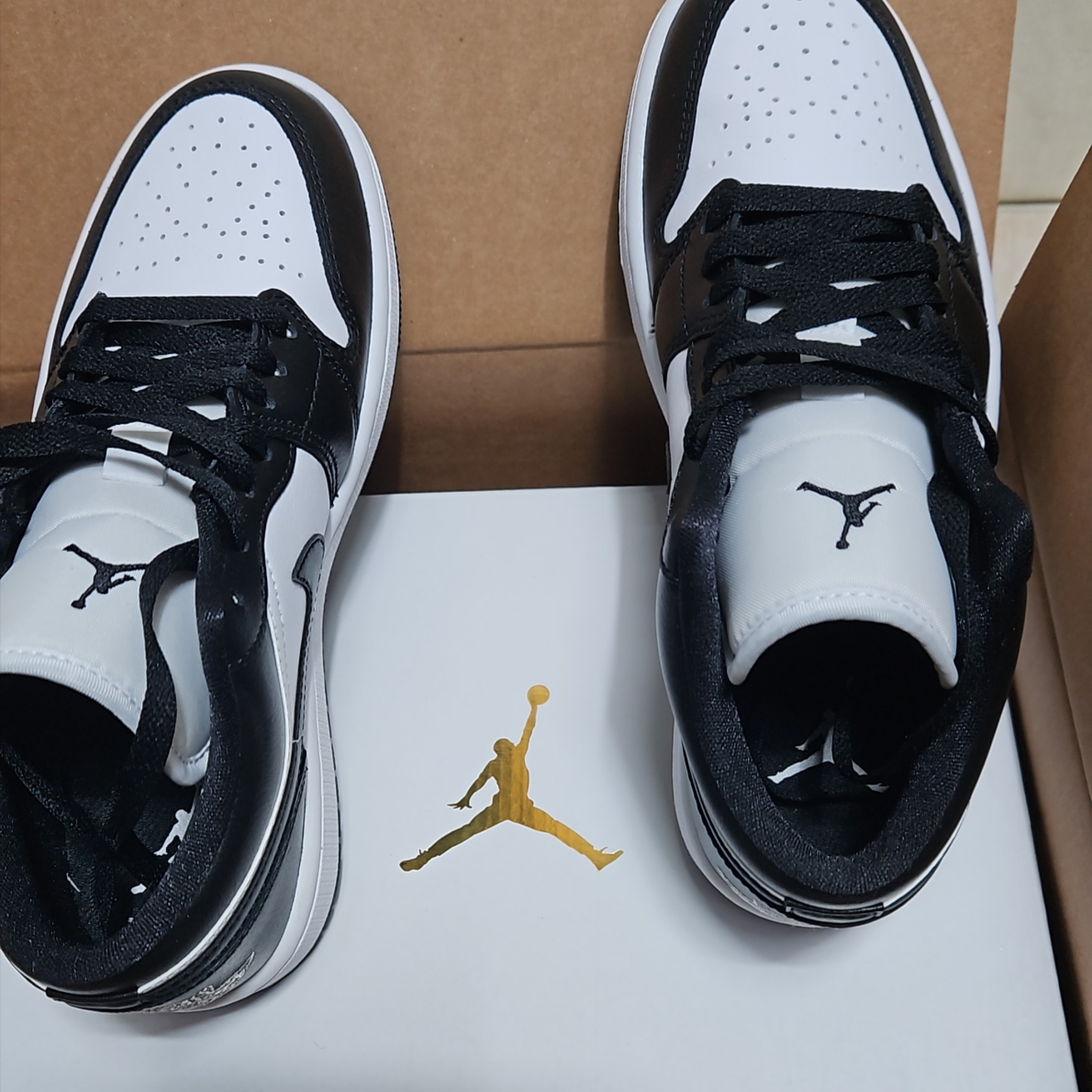 (W) Jordan 1 Low Black and White 착용 스타일