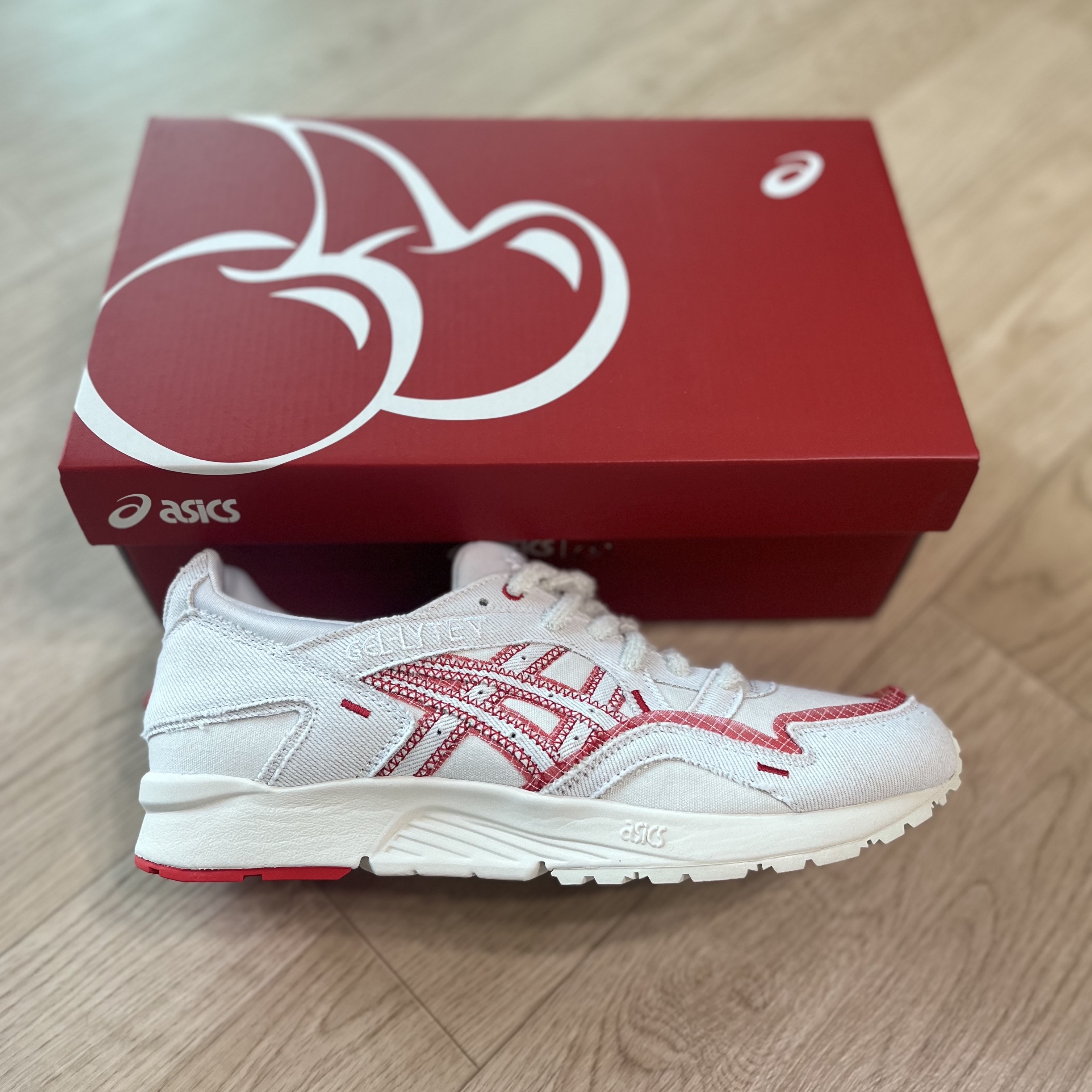 Asics x Kirsh Gel-Lyte V Cream Fiery Red 착용 스타일 - 1