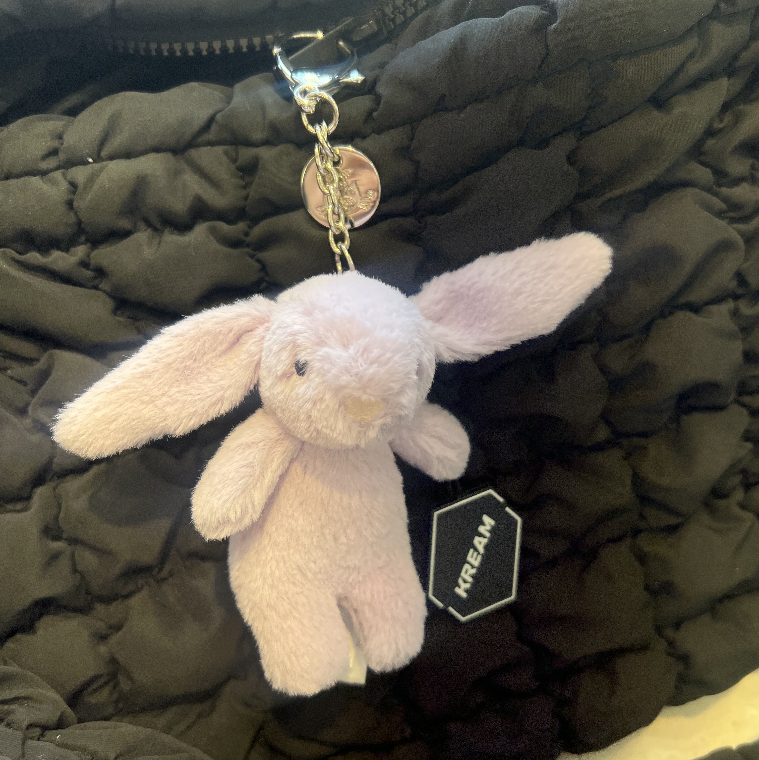 Jellycat Bashful Bunny Bag Charm Lavender 착용 스타일