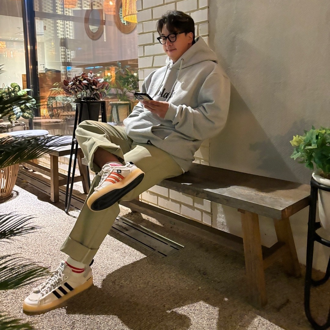 Adidas x Song for the Mute Campus 80s Bliss Core Black 착용 스타일 - 1