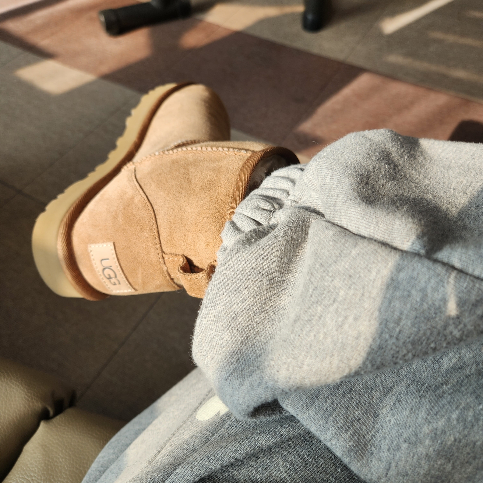 (W) UGG Classic Mini II Boots Chestnut 착용 스타일