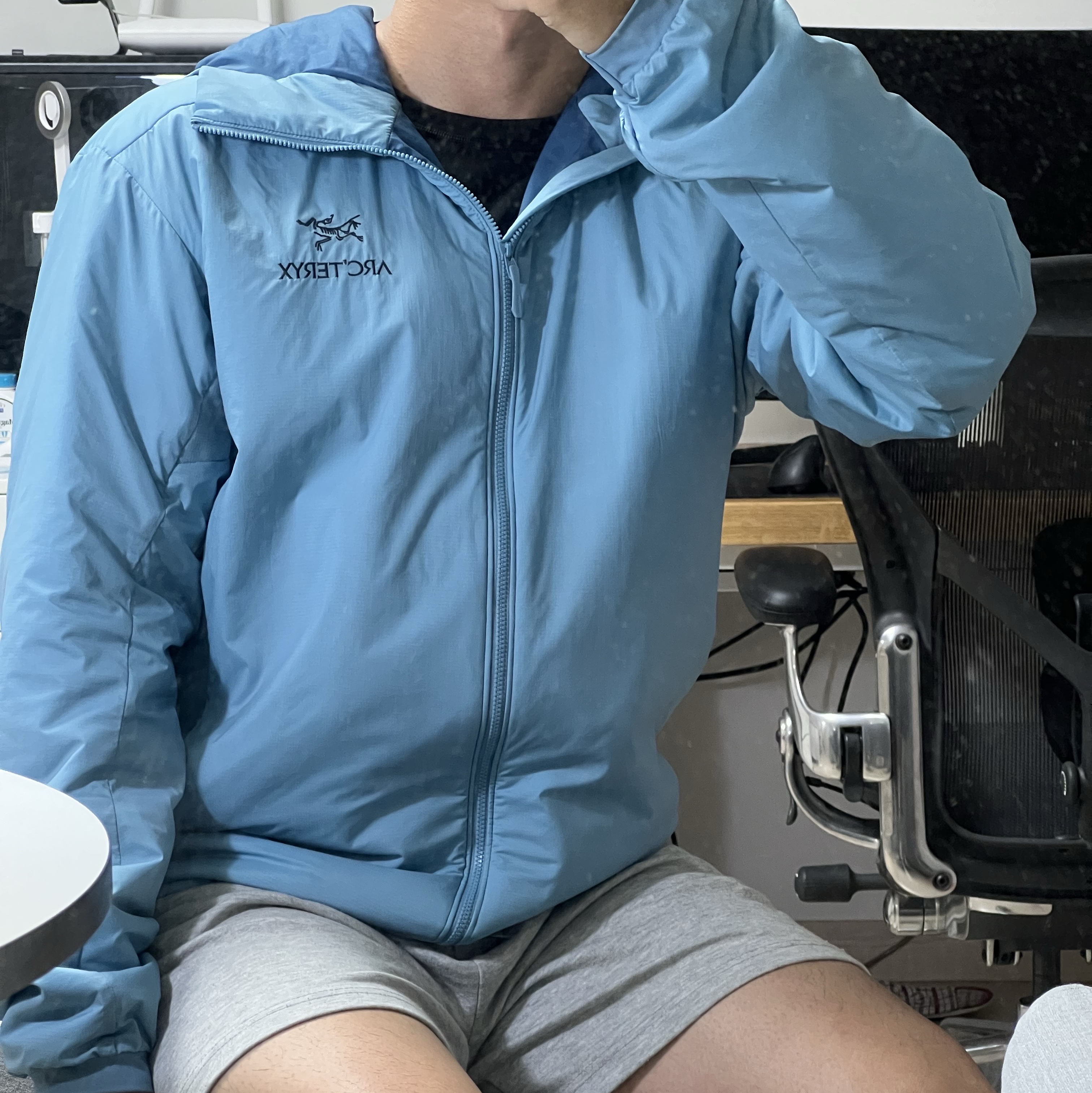 Arc'teryx Atom LT Hoody Solace 착용 스타일 - 1