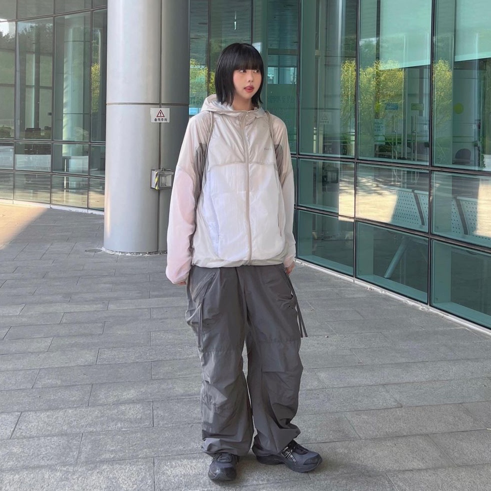 Art of Field Mix Packable Jacket Light Gray, Art of Field Mix Packable Jacket Beige Green 착용 스타일 - 1