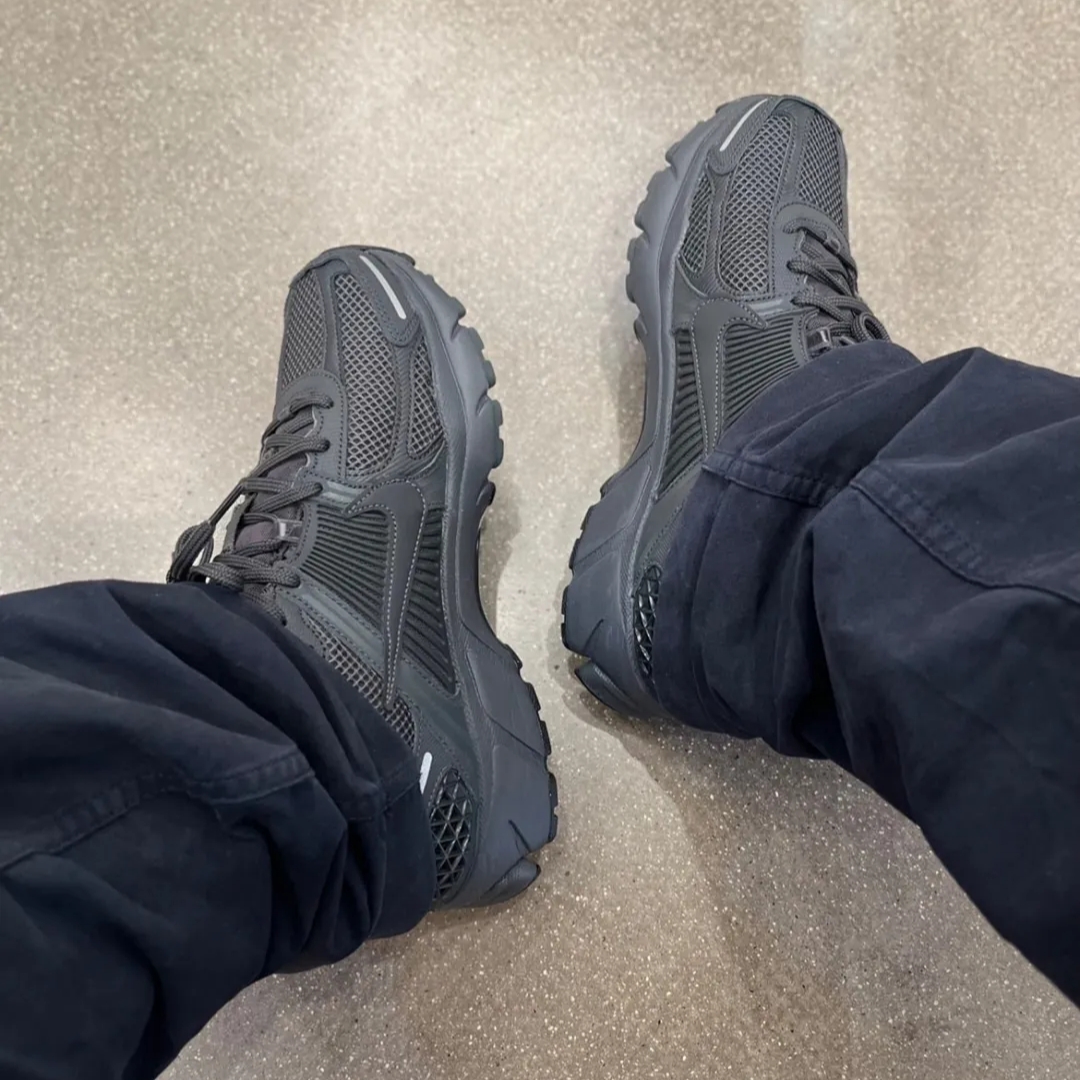 Nike Zoom Vomero 5 SP Anthracite 2023 착용 스타일 - 2