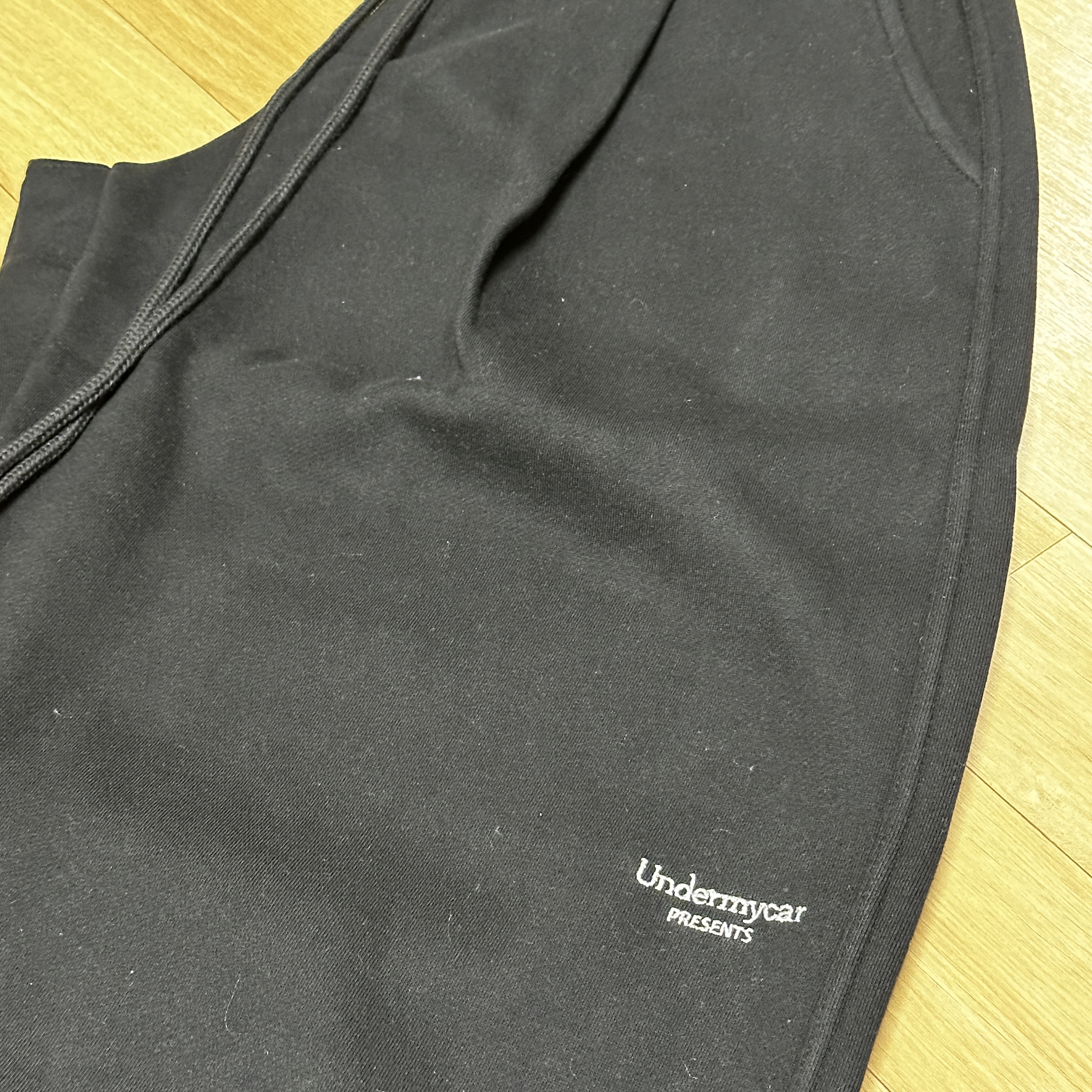 Undermycar Mu.03 Anti Fxxking Logo Play Oversized Sweat Jogger Black 착용 스타일