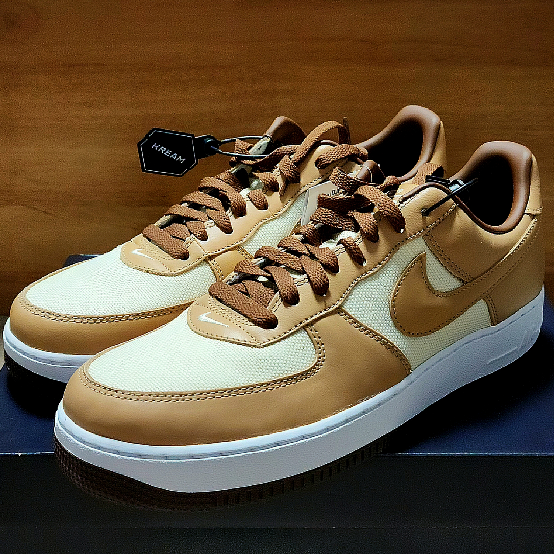 Nike Air Force 1 Low QS Acorn 2021 착용 스타일