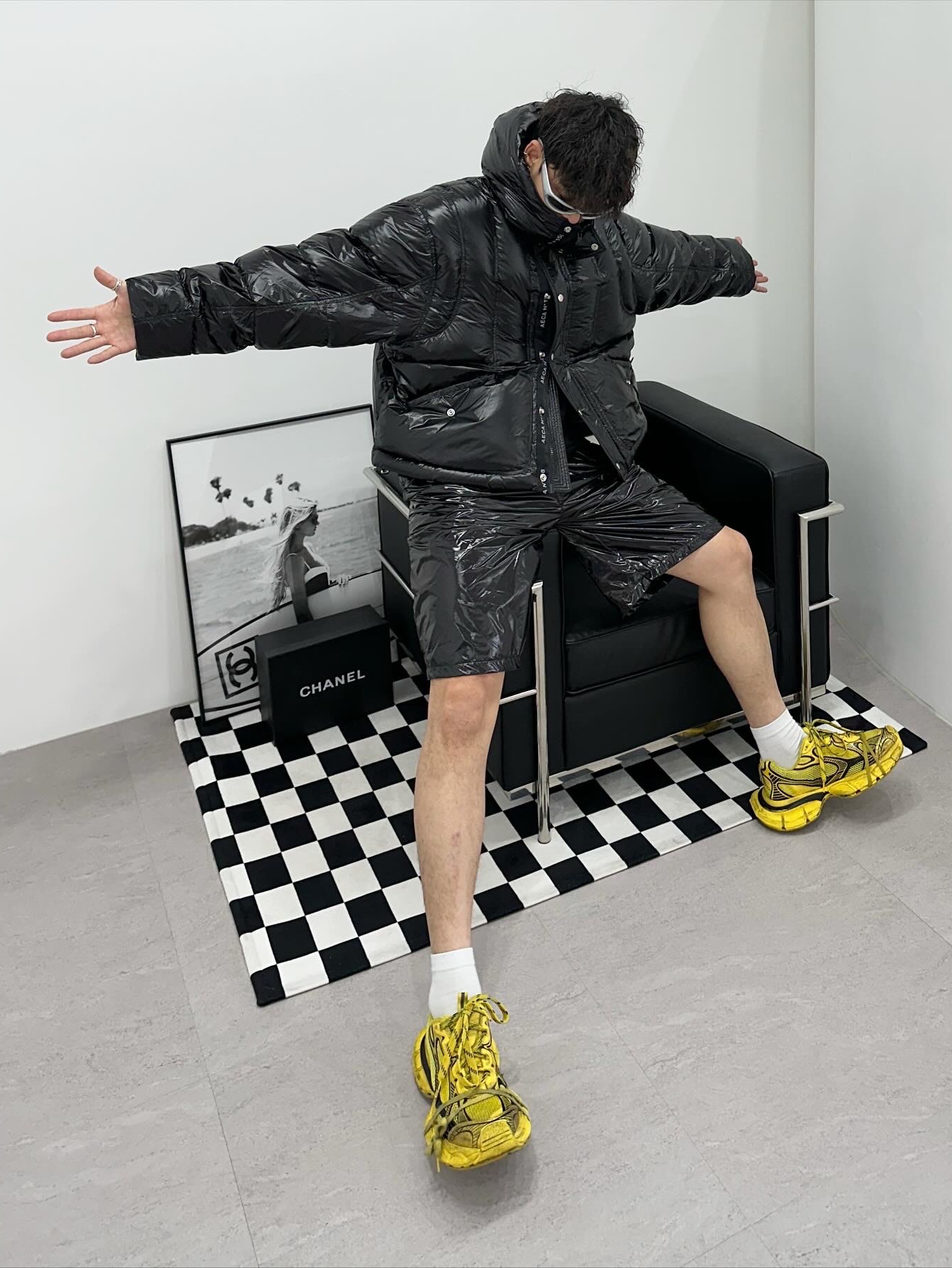 Balenciaga 3XL Sneakers Yellow Black 착용 스타일 - 1