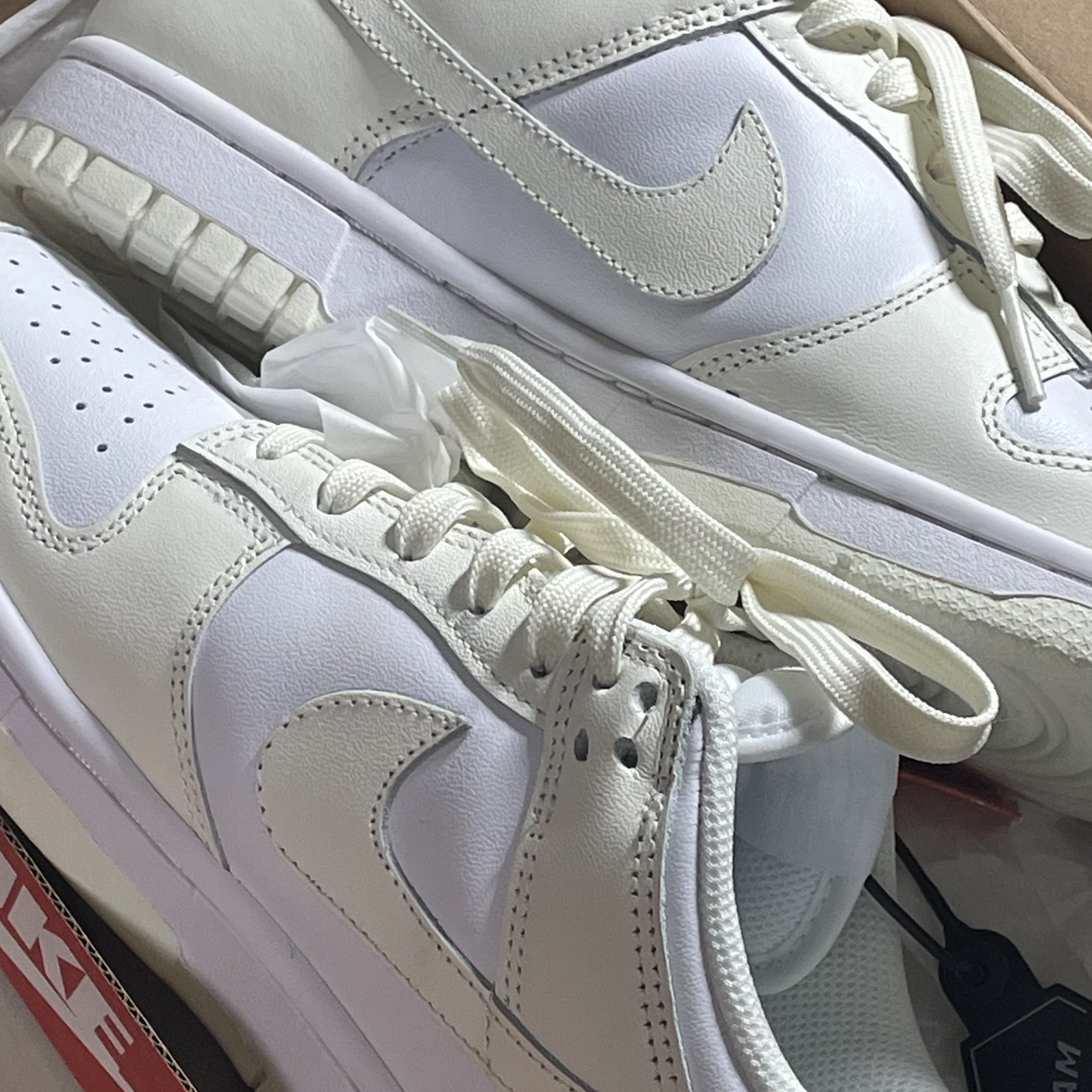 (W) Nike Dunk Low White and Sail, Nike Dunk Low Retro Grey Fog 착용 스타일 - 3