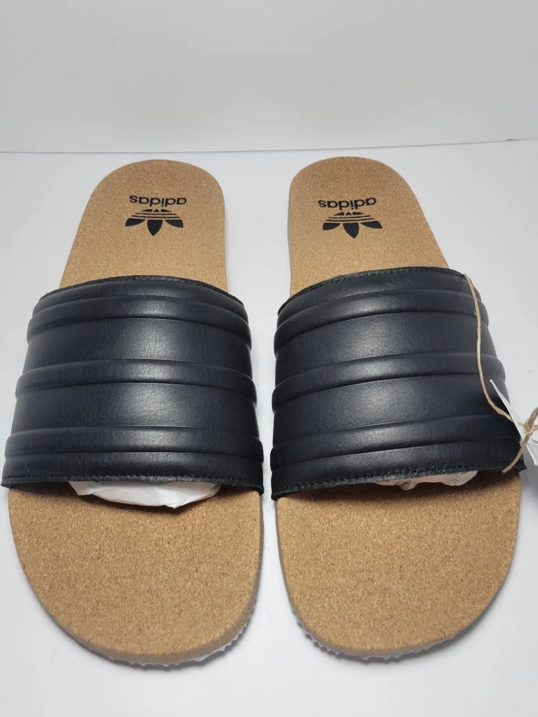 Adidas Adilette Premium Slide Core Black 착용 스타일