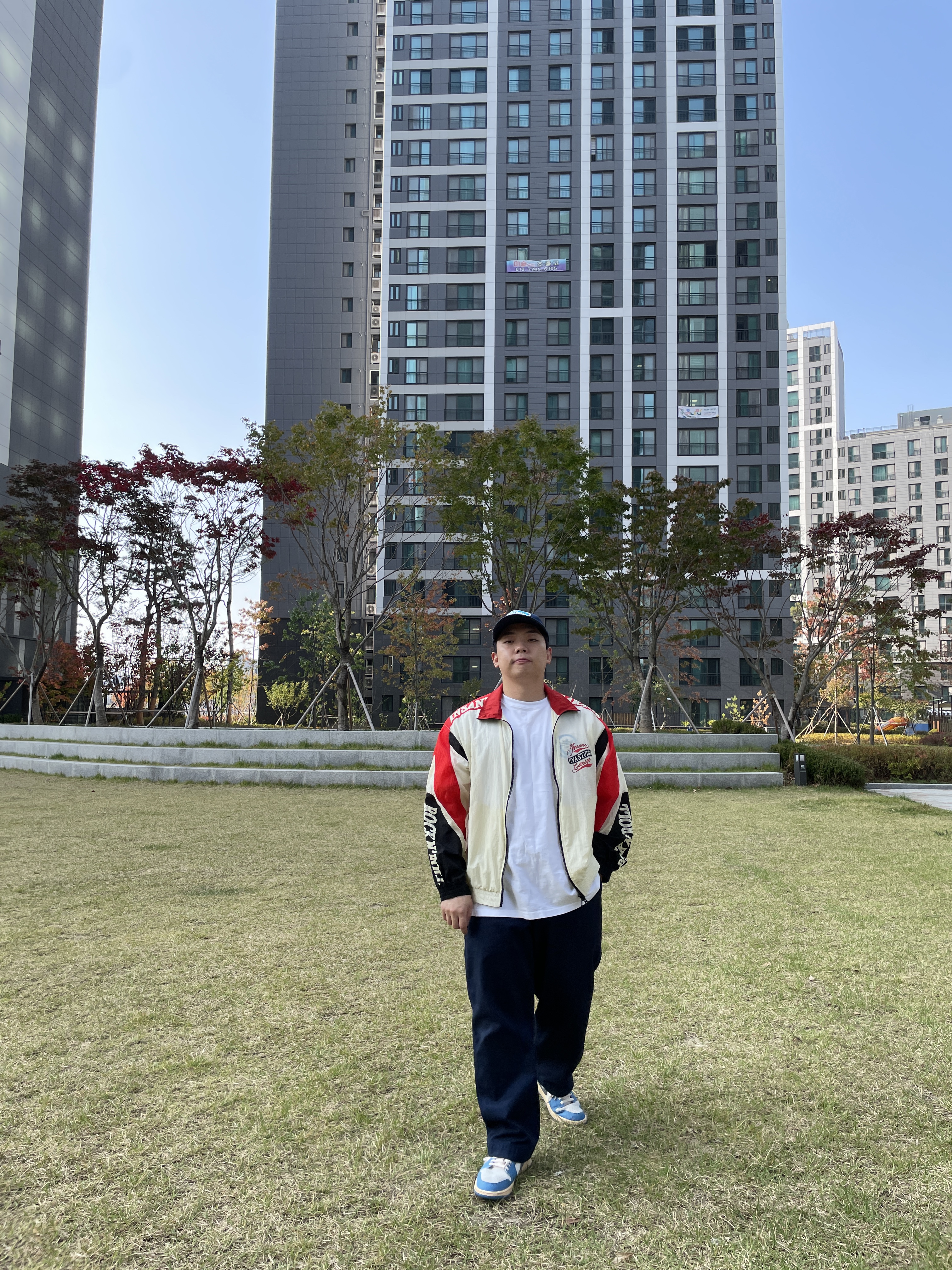Jordan 1 Low SE Tokyo 96 착용 스타일 - 2