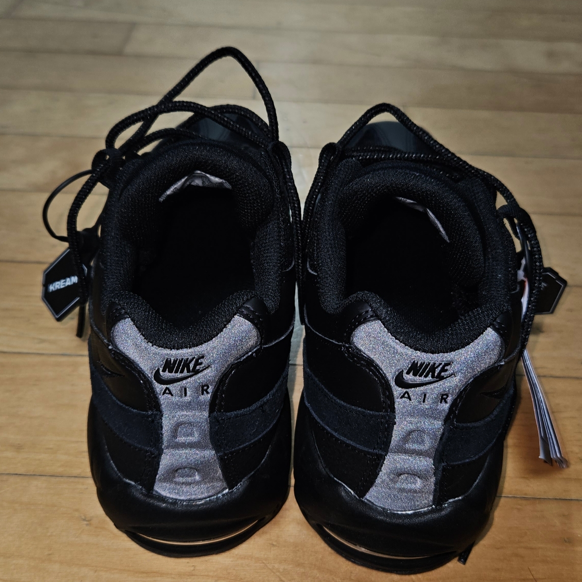 Nike Air Max 95 Essential Triple Black 2020 착용 스타일 - 2