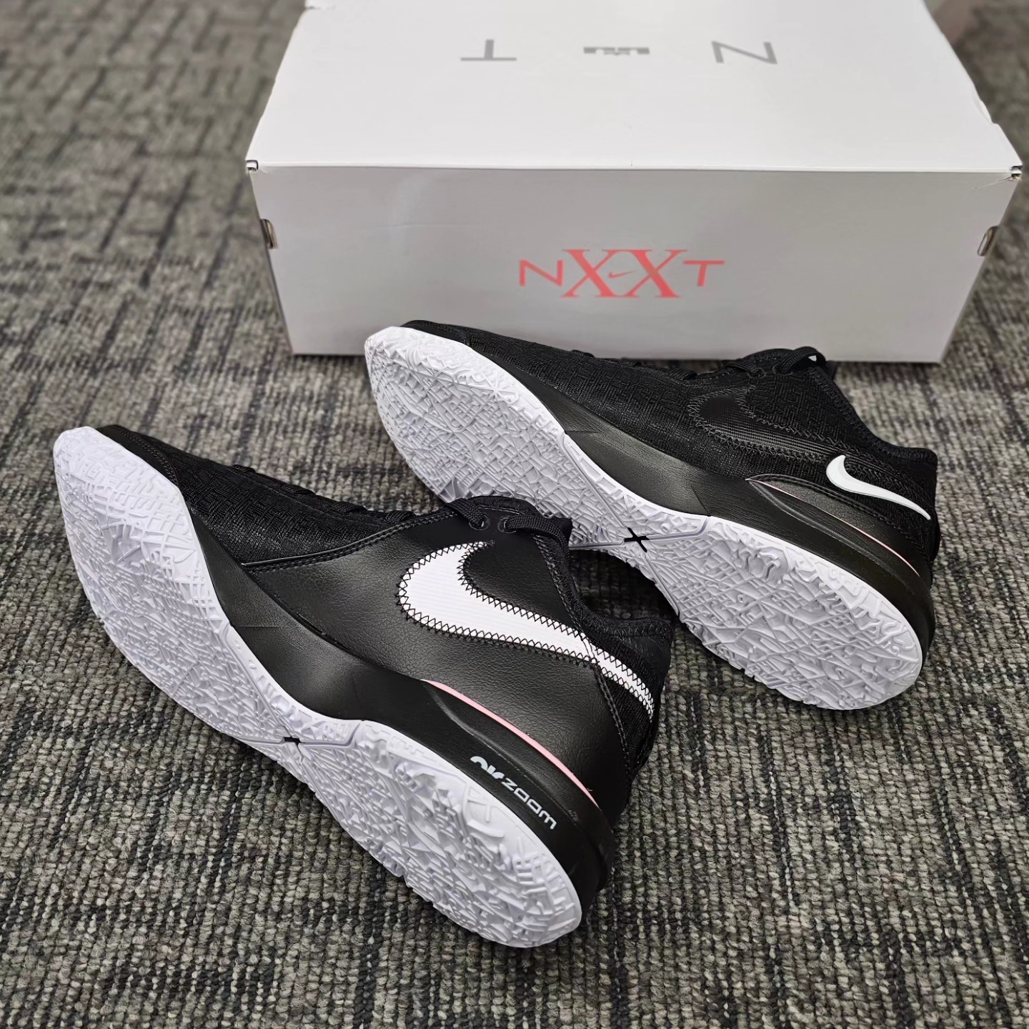 Nike LeBron NXXT Gen EP Black Medium Soft Pink 착용 스타일 - 5