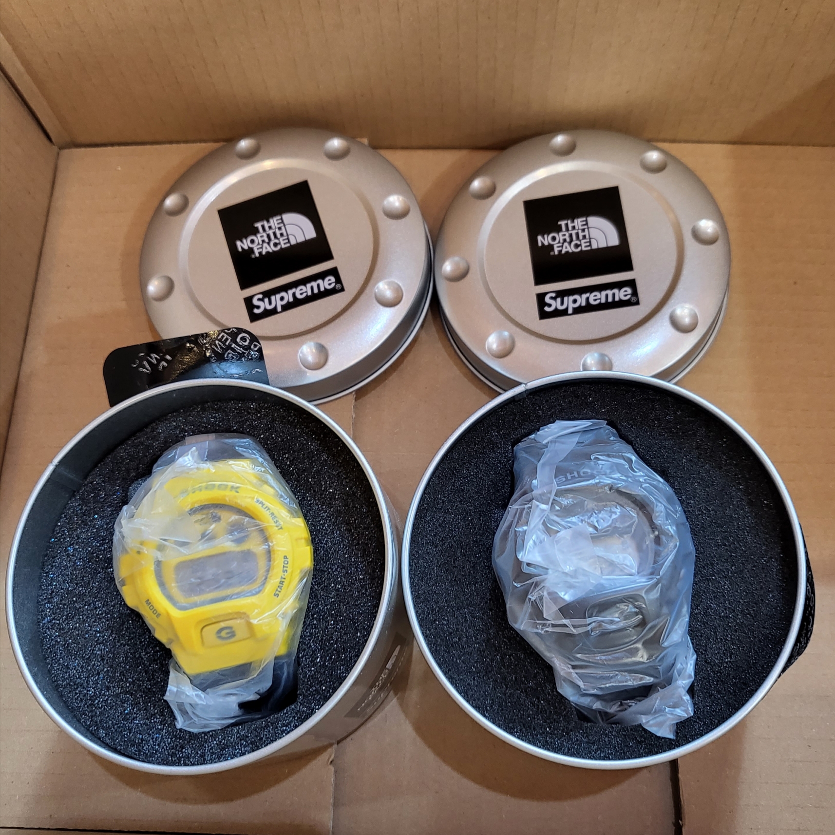 Casio G-Shock x Supreme x The North Face DW-6900 Yellow 착용 스타일