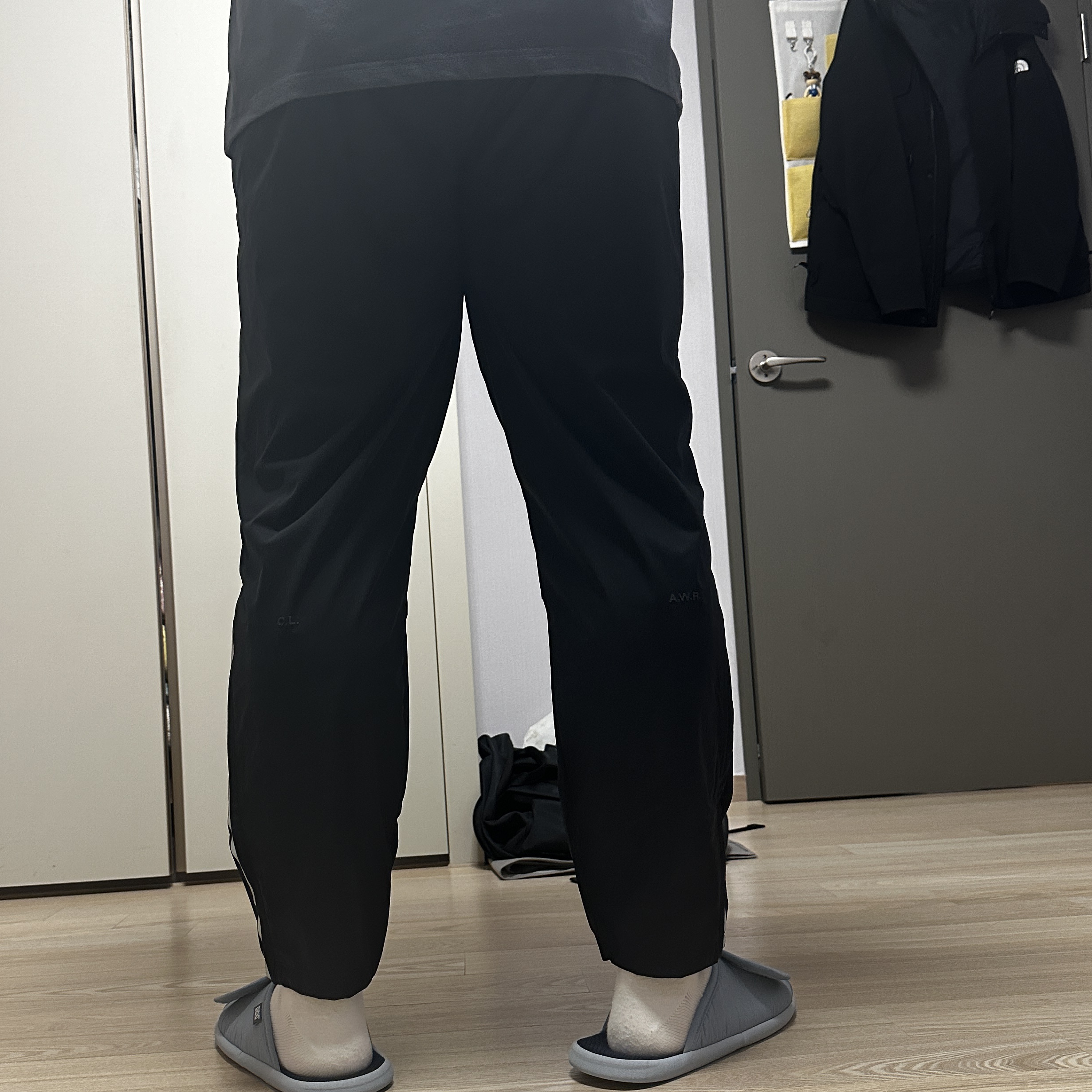 Nike x Drake Nocta Basketball Warmup Pants Black (DV3732-010) 착용 스타일 - 2