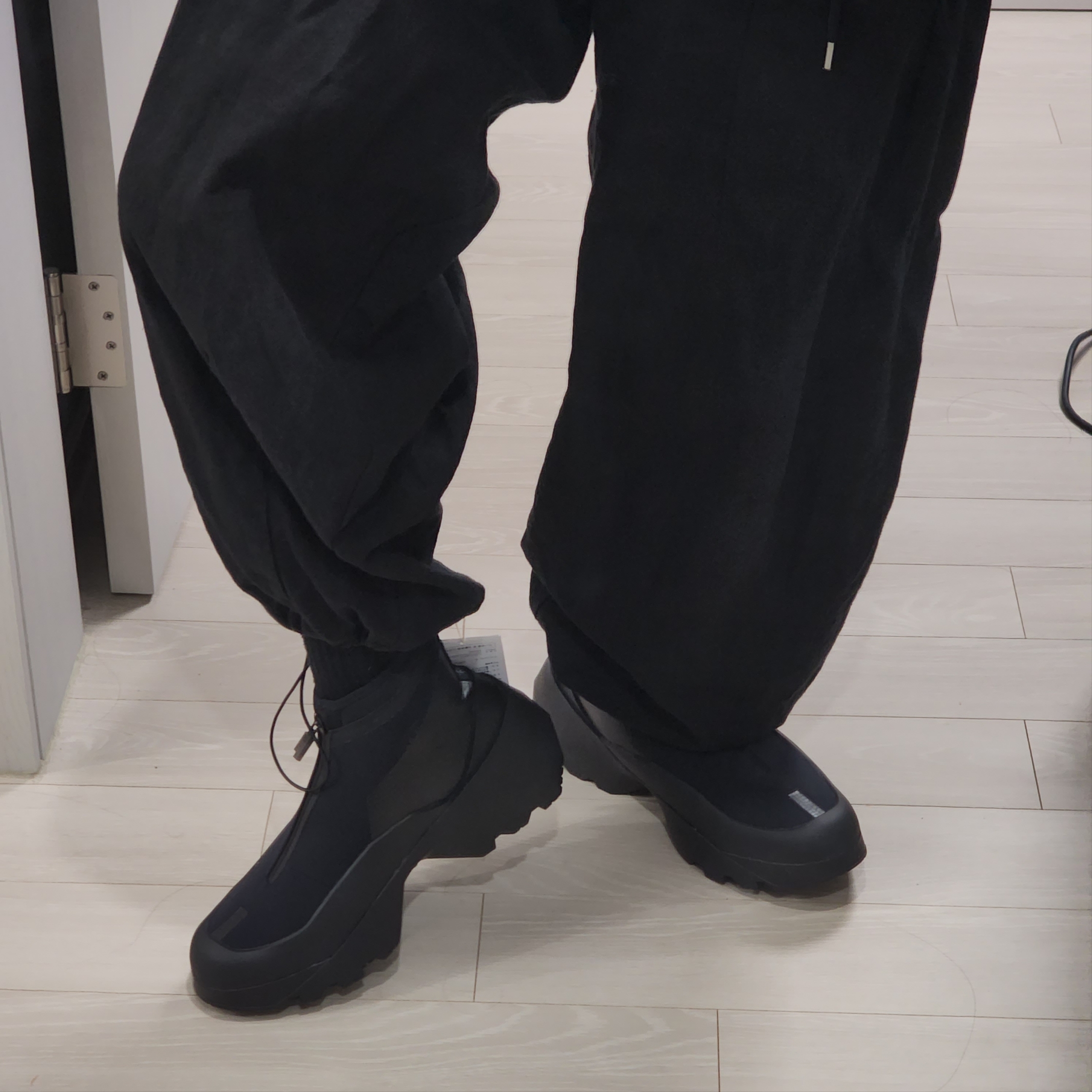 Converse x A-Cold-Wall Geo Forma Boot Onyx 착용 스타일 - 1