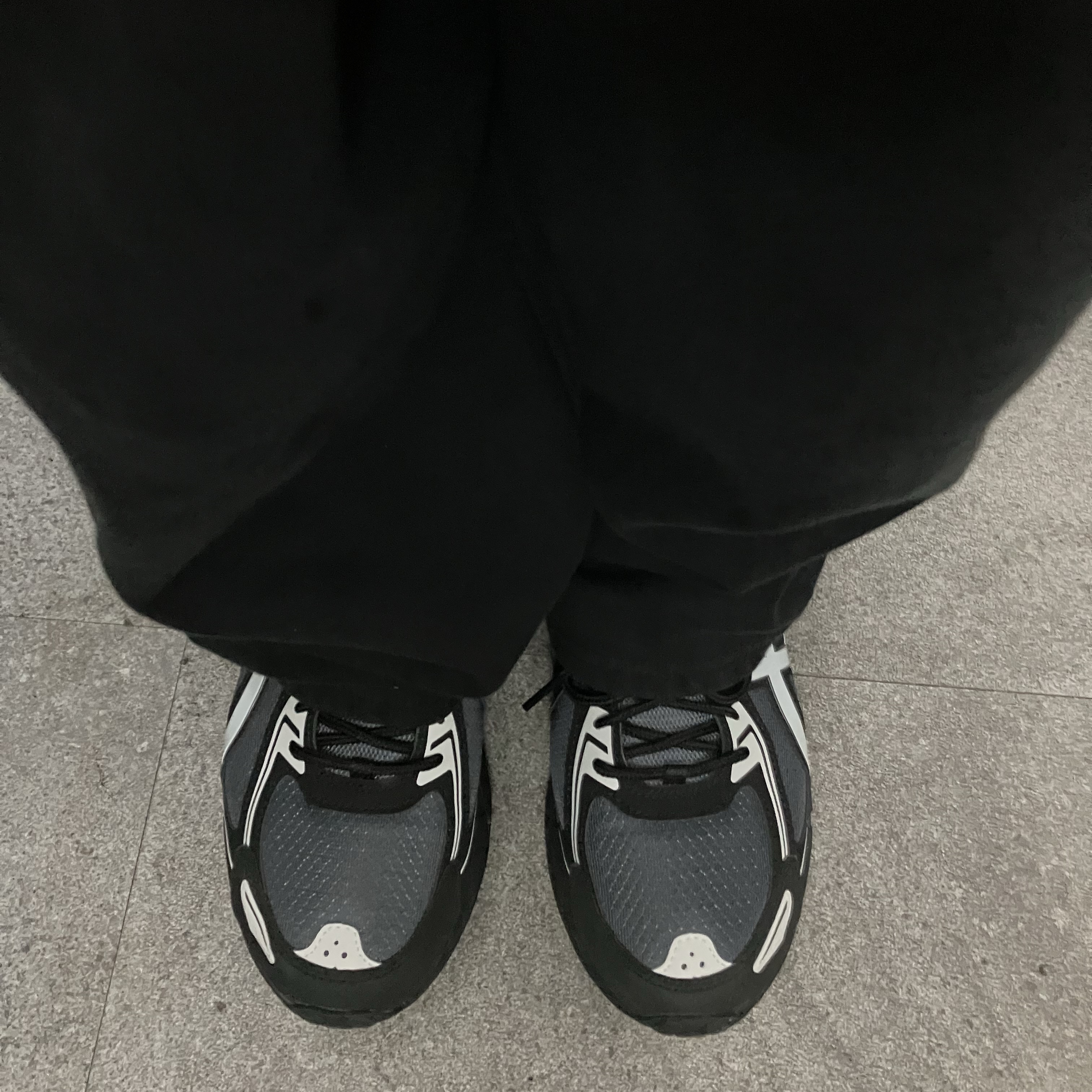 Asics Gel-Venture 6 Carrier Grey 착용 스타일