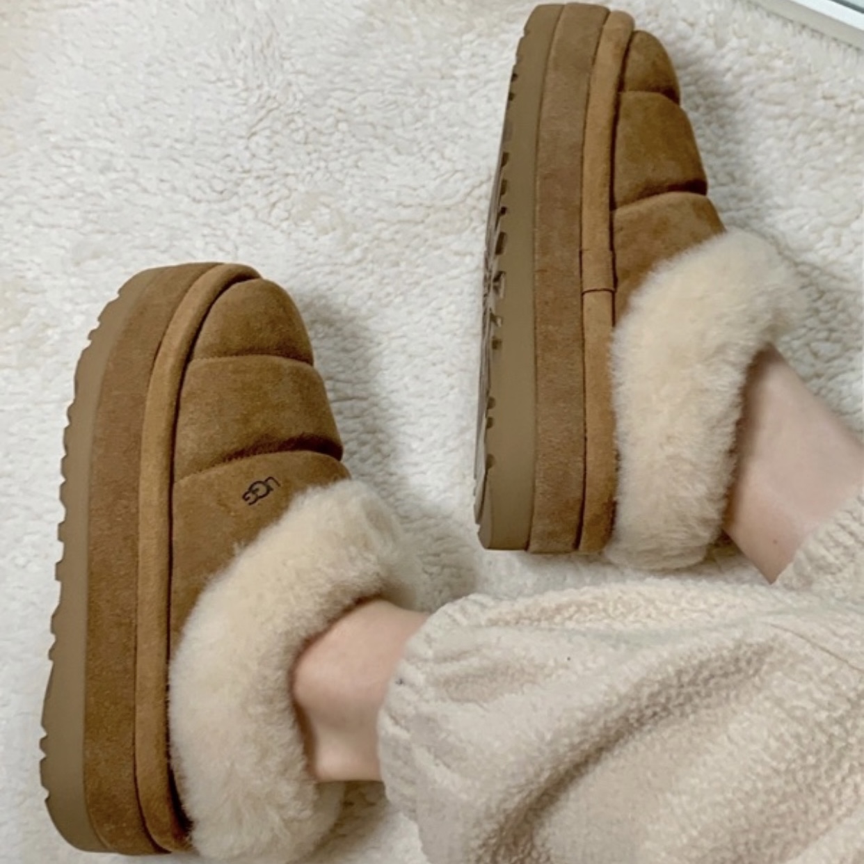 (W) UGG Tazzlita Chestnut 착용 스타일 - 3