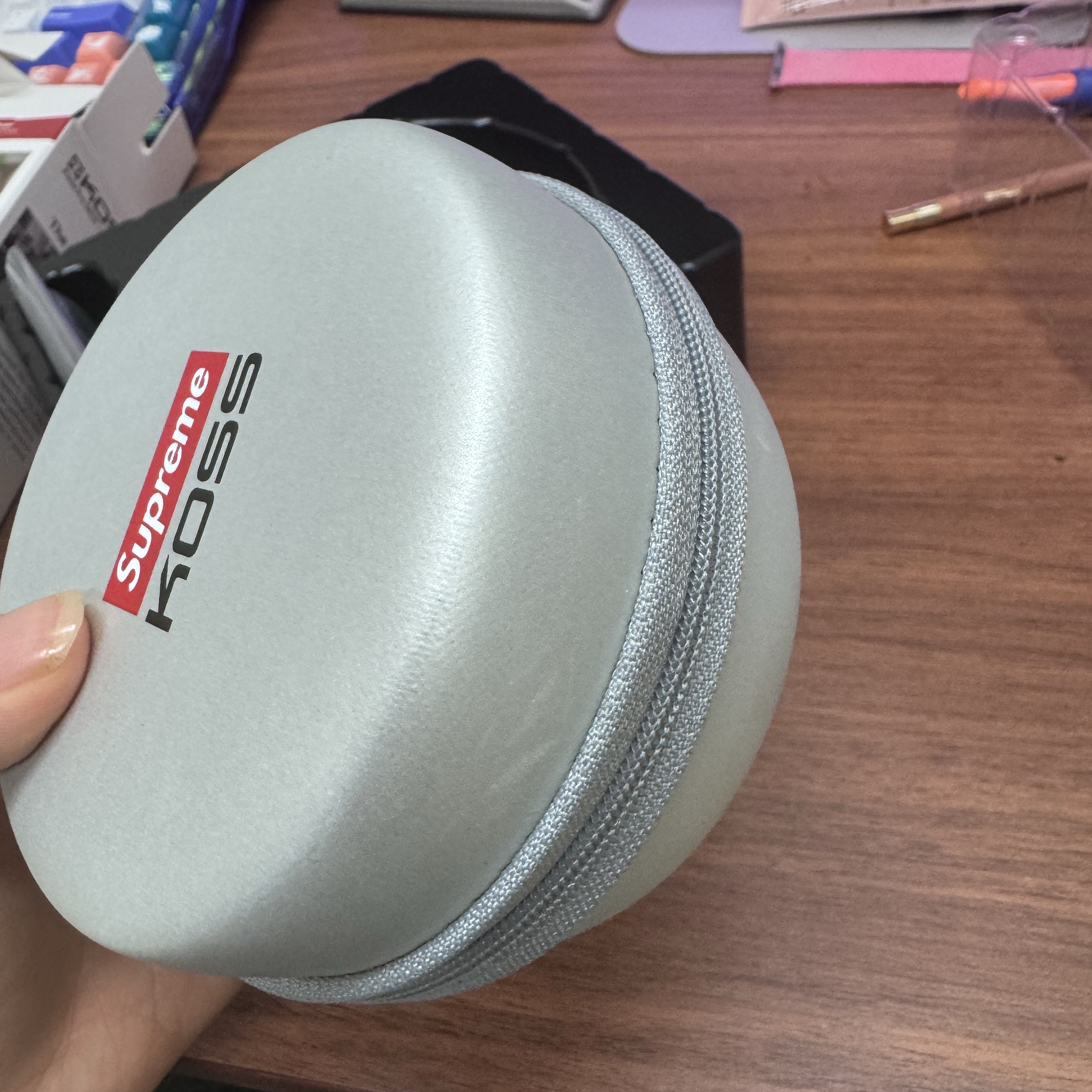 Supreme x Koss Portapro Headphones Silver - 23FW 착용 스타일 - 1