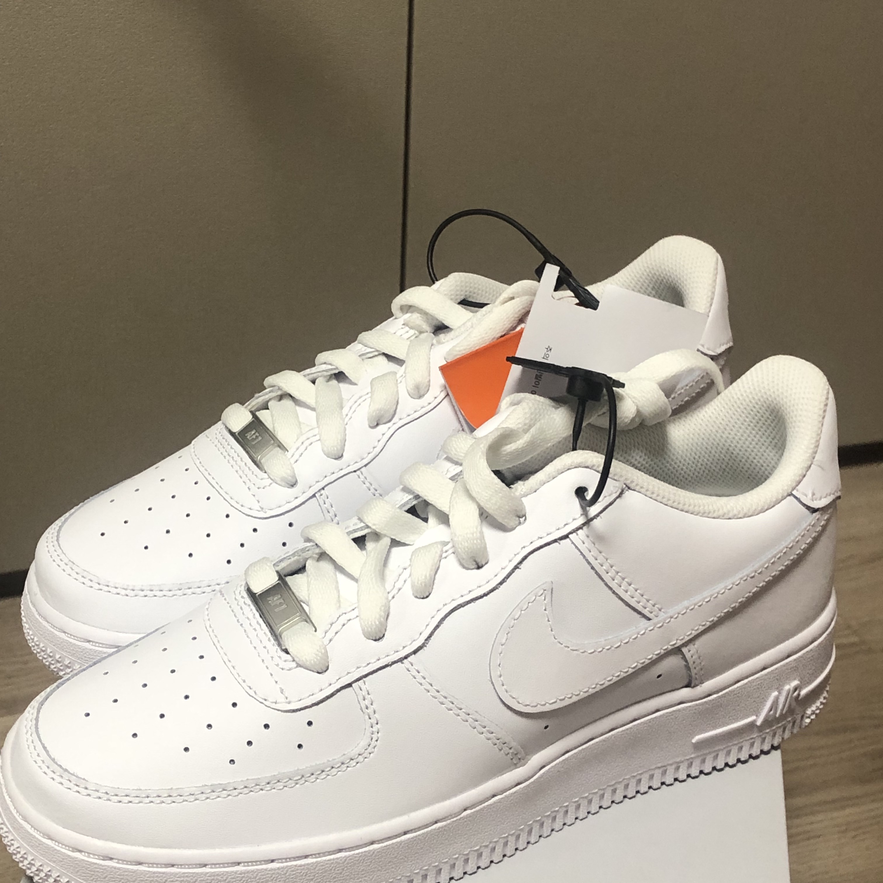 (GS) Nike Air Force 1 LE White 착용 스타일