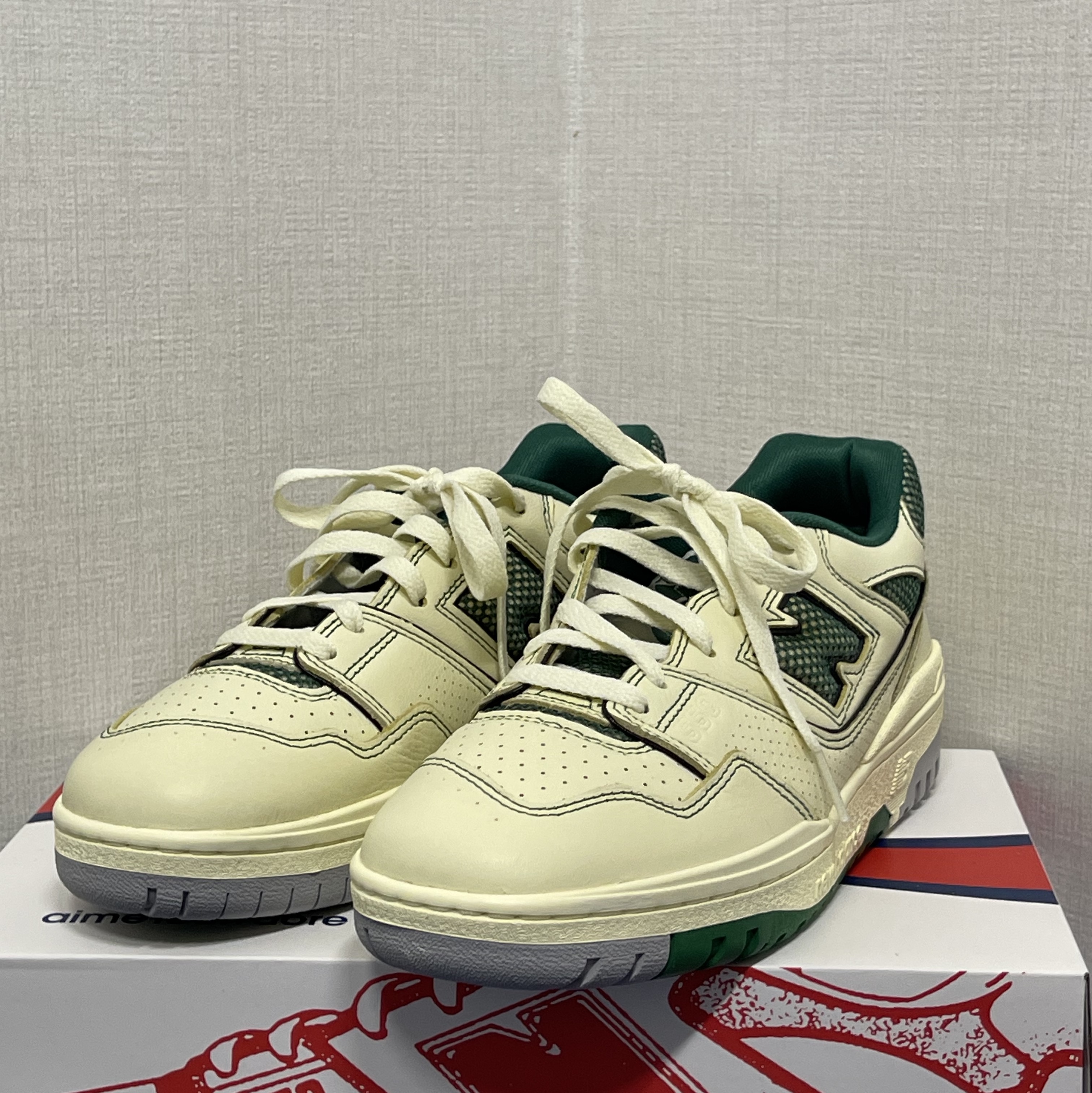 New Balance x Aime Leon Dore 550 Dawn Glow Classic Pine 착용 스타일 - 2