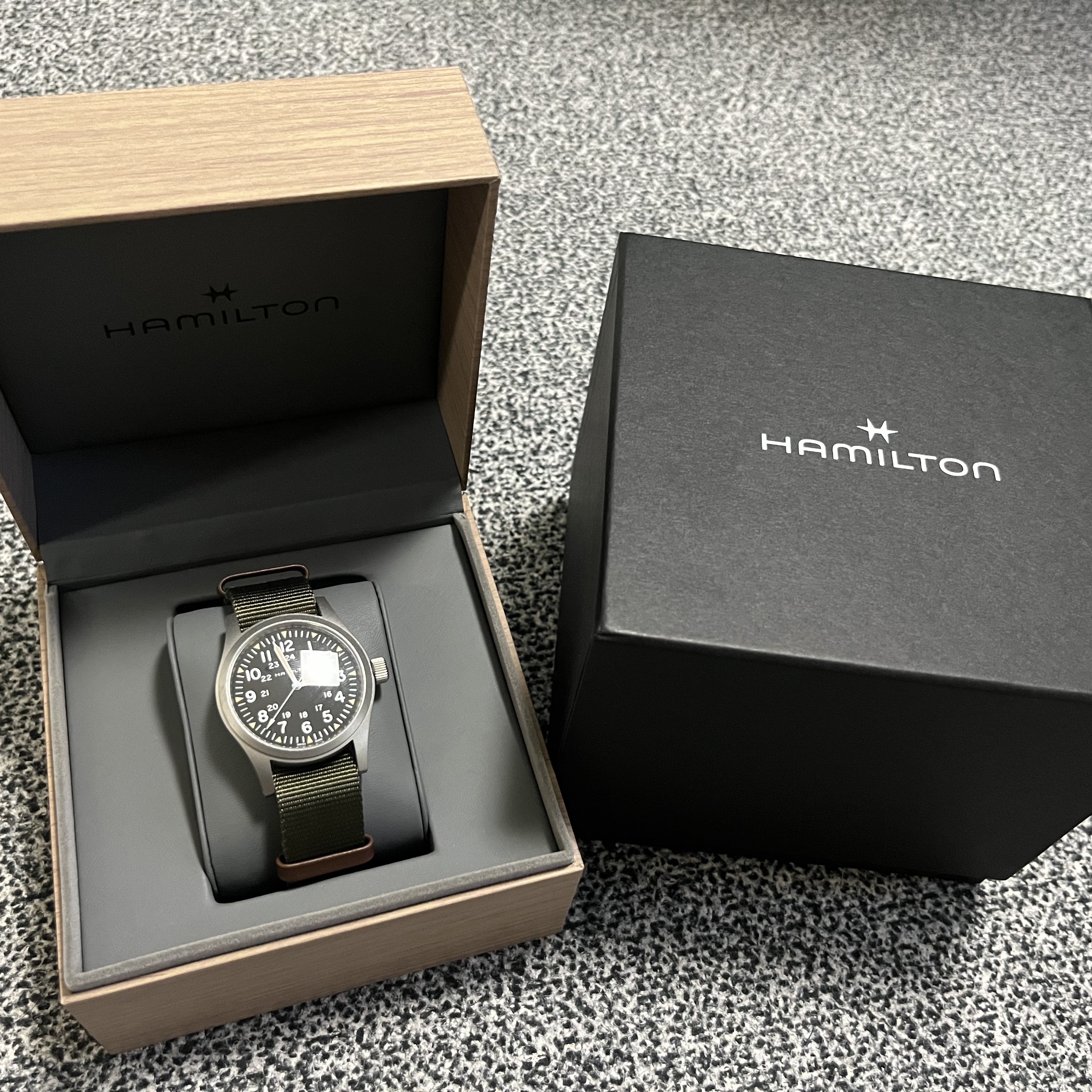 Hamilton Khaki Field Mechanical 38mm Nato Strap Green Black 착용 스타일 - 2