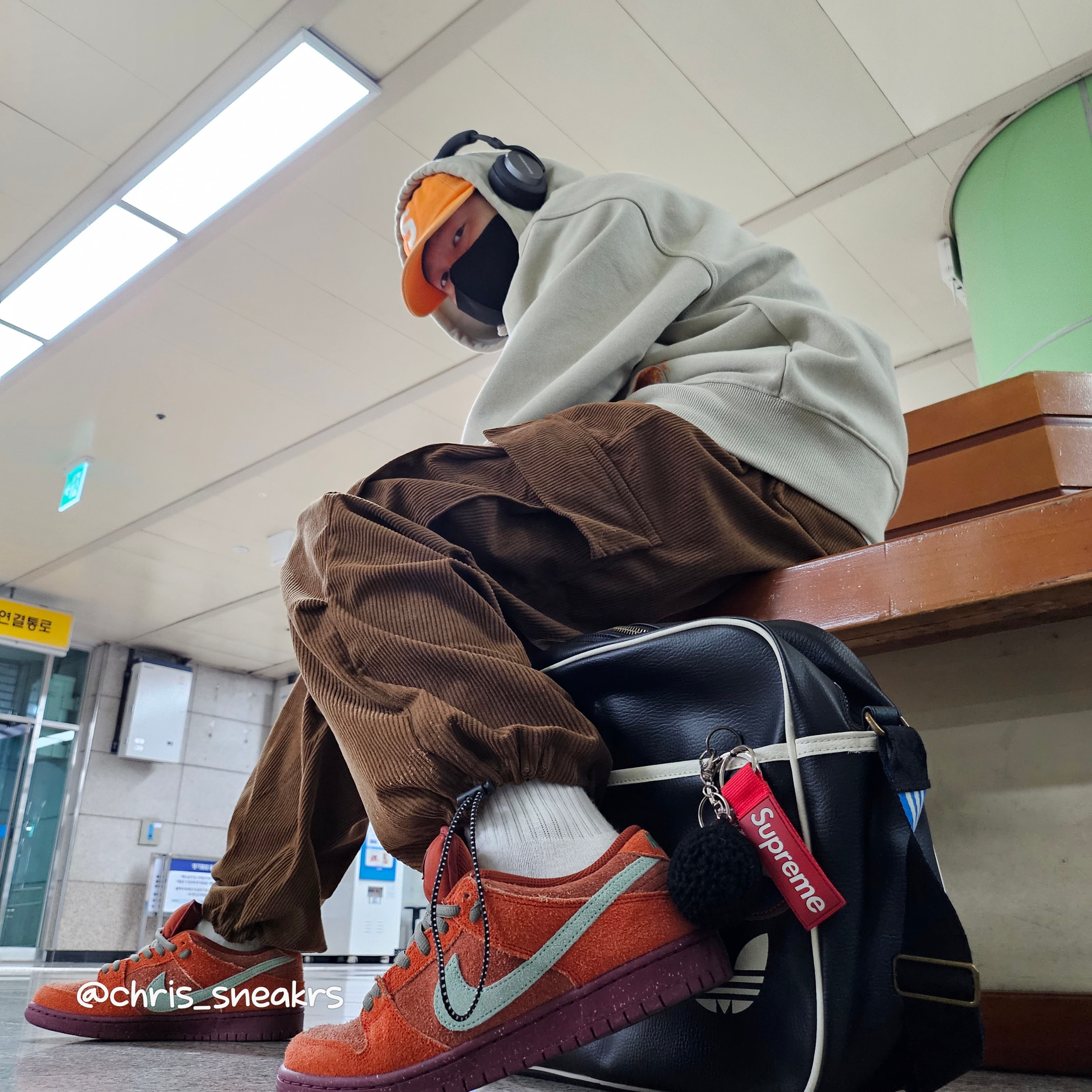 Supreme Pigment Canvas S Logo 6-Panel Orange - 23SS, Stussy Web Zip Hoodie Khaki 착용 스타일 - 3