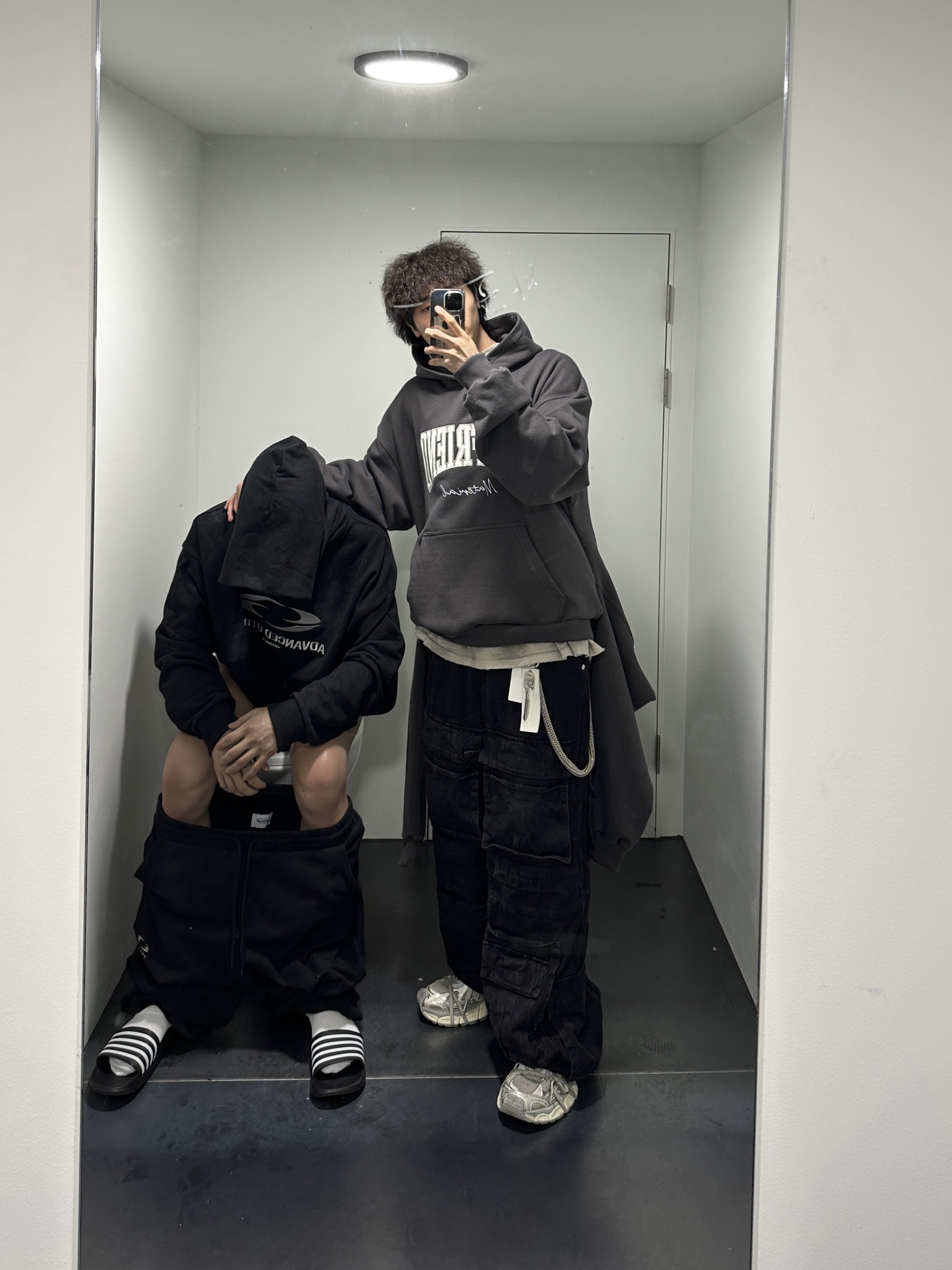 Project G/R Asura Hoodie Charcoal 착용 스타일