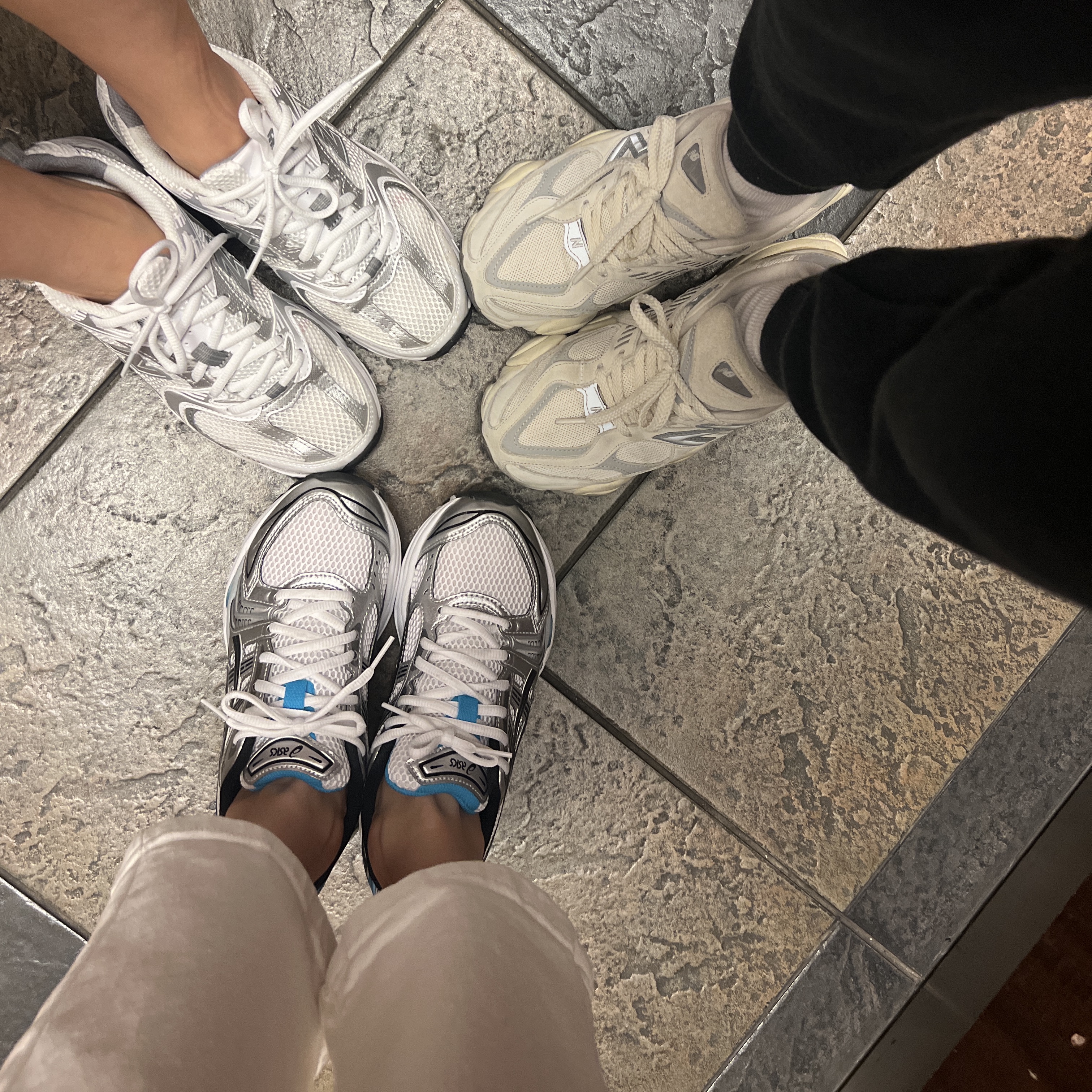 (W) Asics Gel-Kayano 14 White Aizuri Blue 착용 스타일