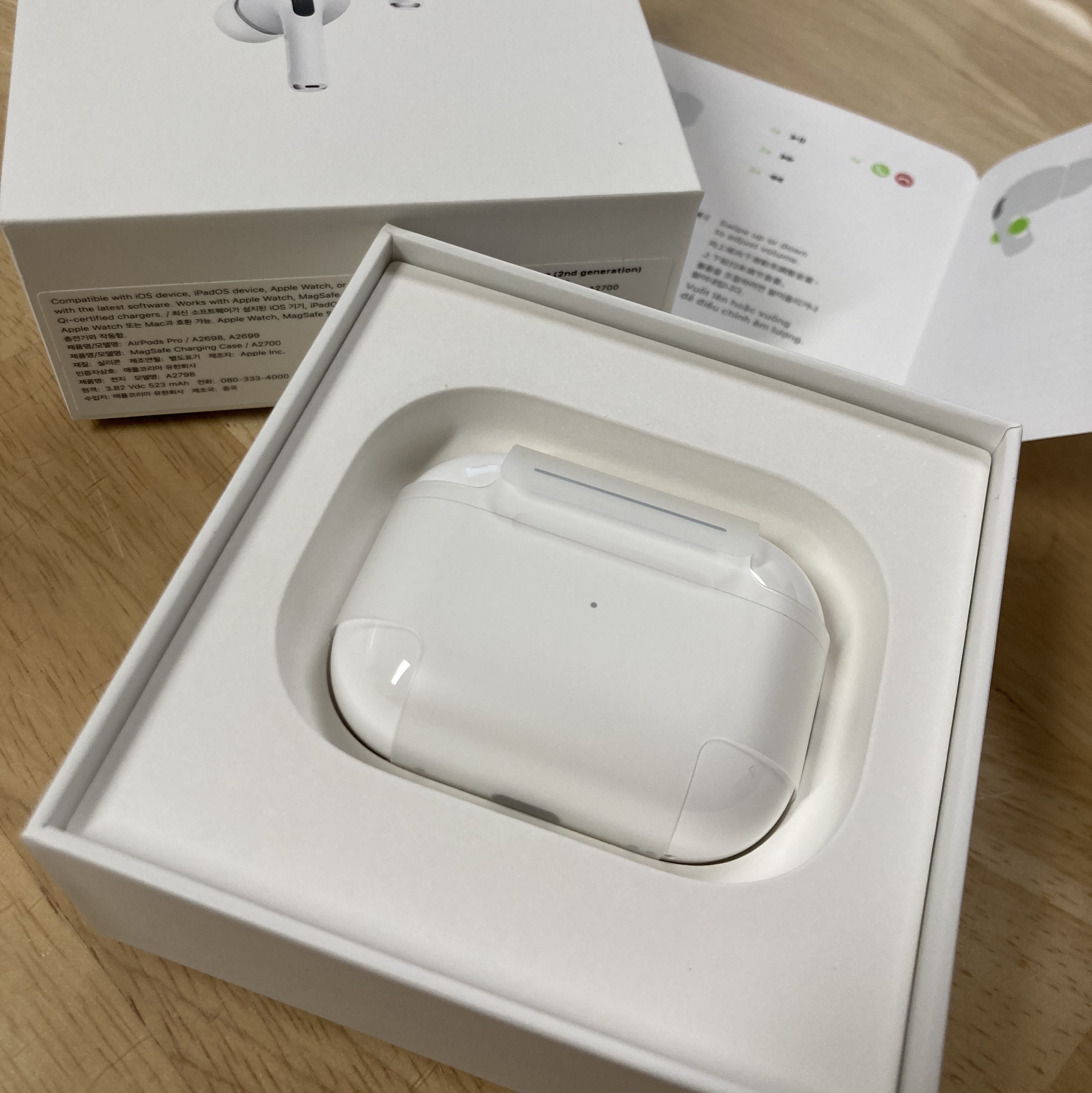 Apple AirPods Pro 2nd Gen (Korean Ver.) 착용 스타일