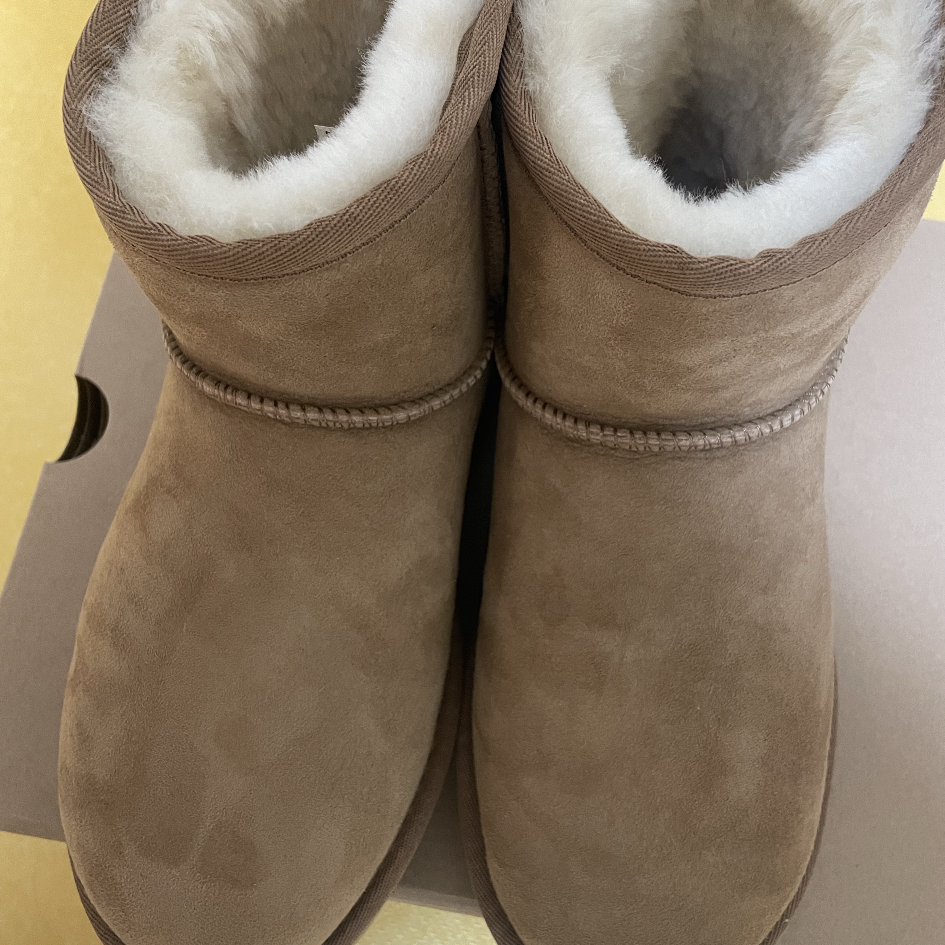 (W) UGG Classic Mini II Boots Chestnut 착용 스타일