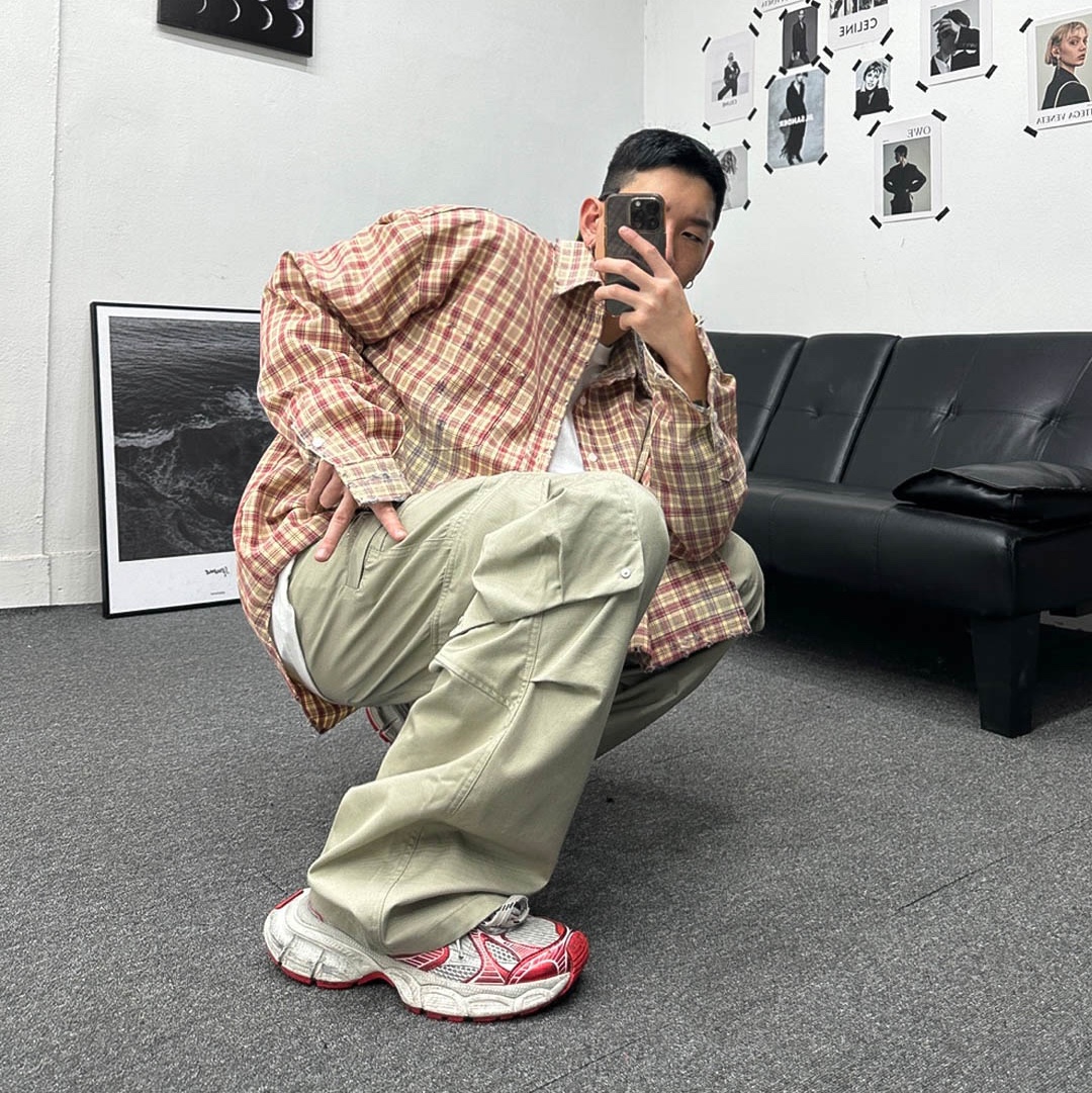 Balenciaga 3XL Sneakers White Red 착용 스타일 - 2